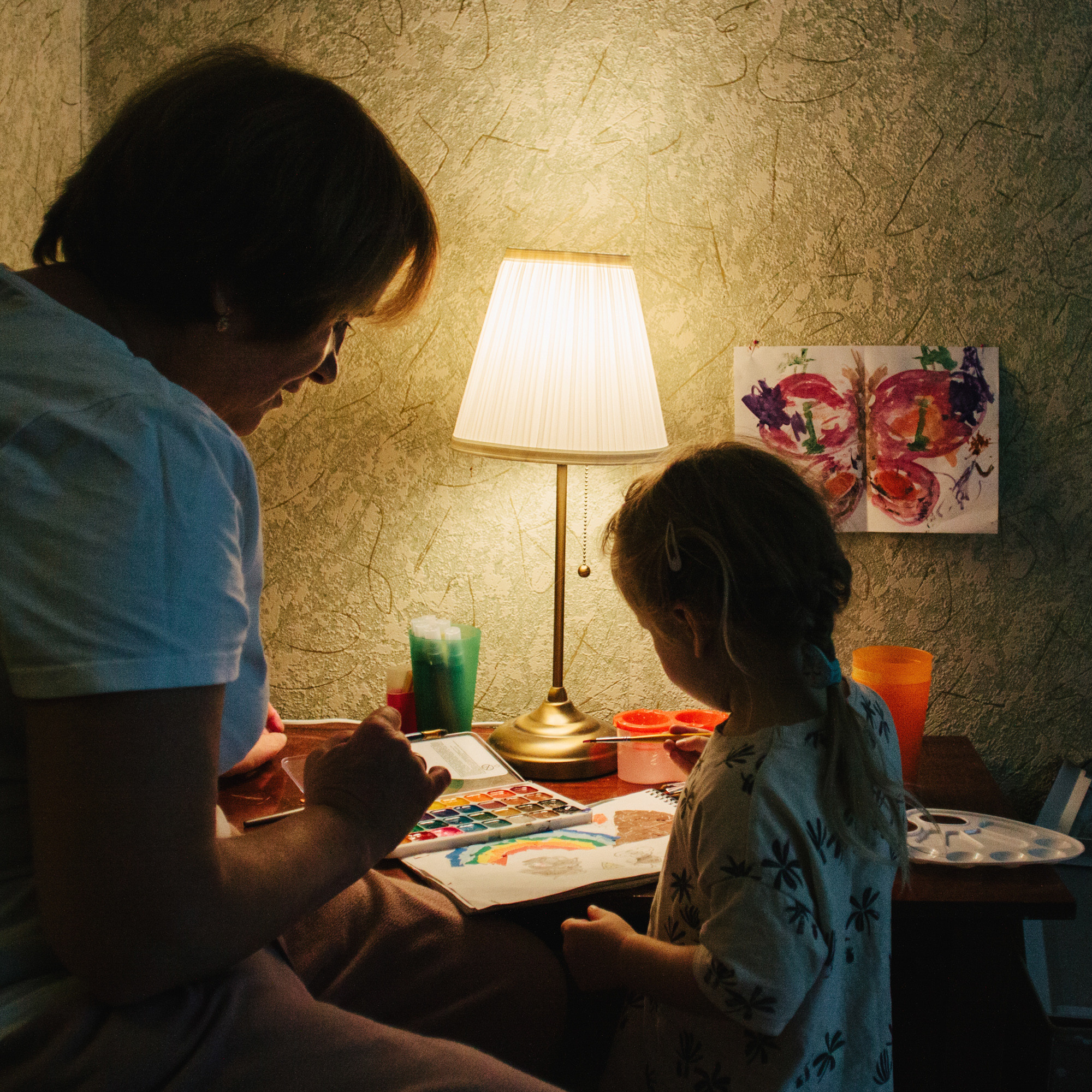 Домашняя семейная фотосессия в Симферополе с бабушкой и дедушкой. Психолог Онлайн и в Симферополе Елена Федорина