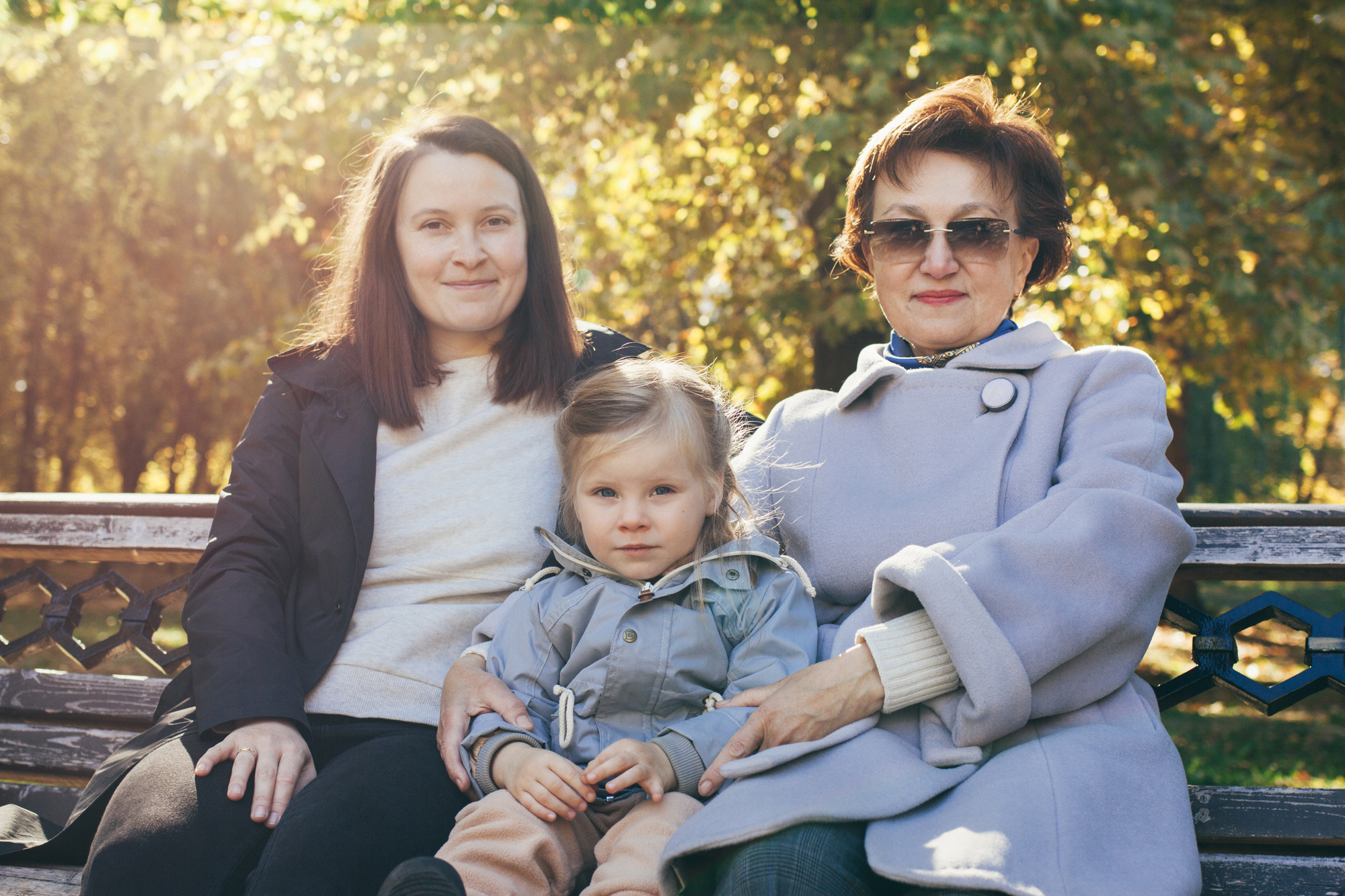 Семейная прогулочная фотосессия в Симферополе. Психолог Онлайн и в Симферополе Елена Федорина