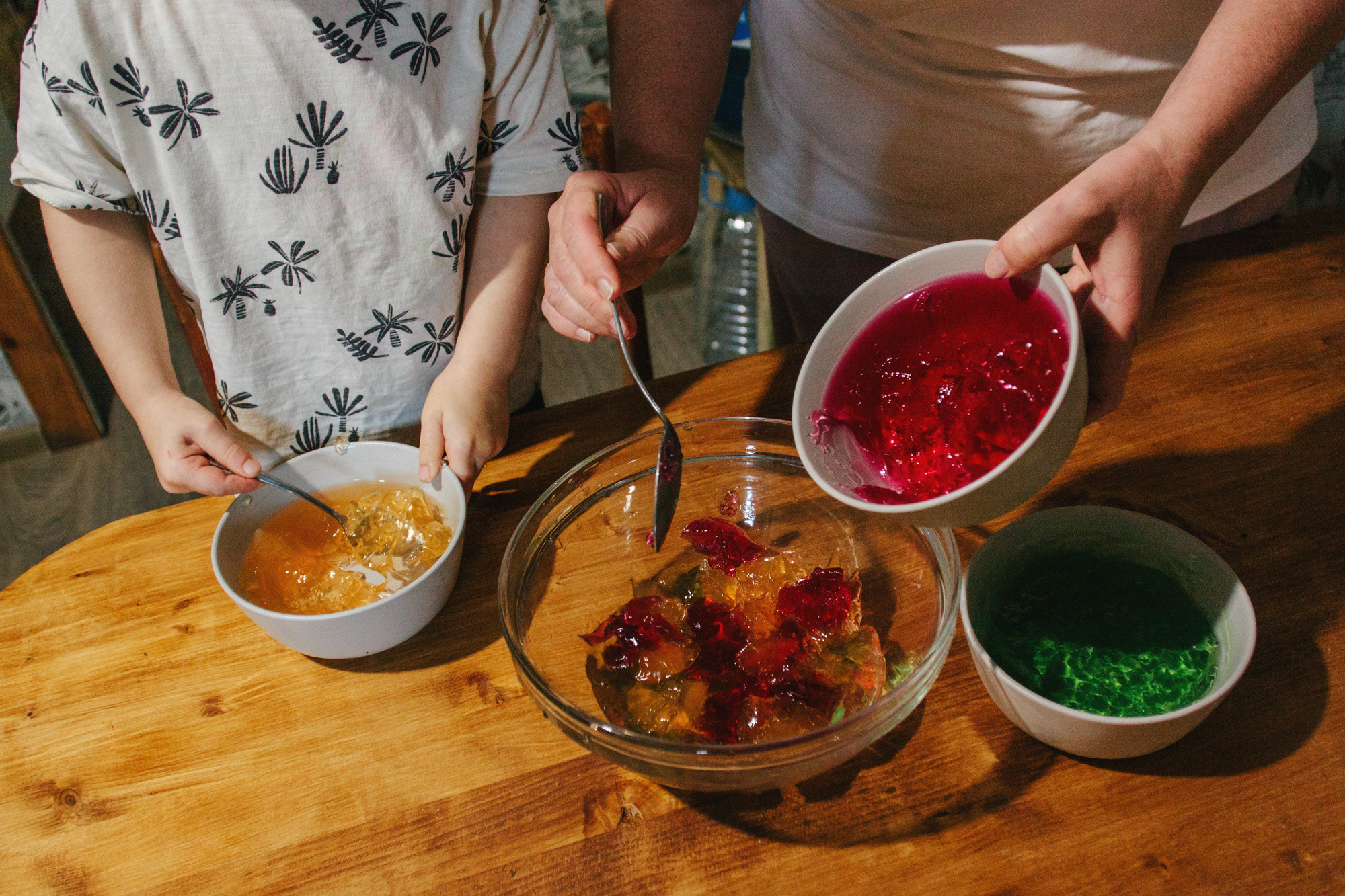 Домашняя семейная фотосессия в Симферополе с бабушкой и дедушкой. Психолог Онлайн и в Симферополе Елена Федорина
