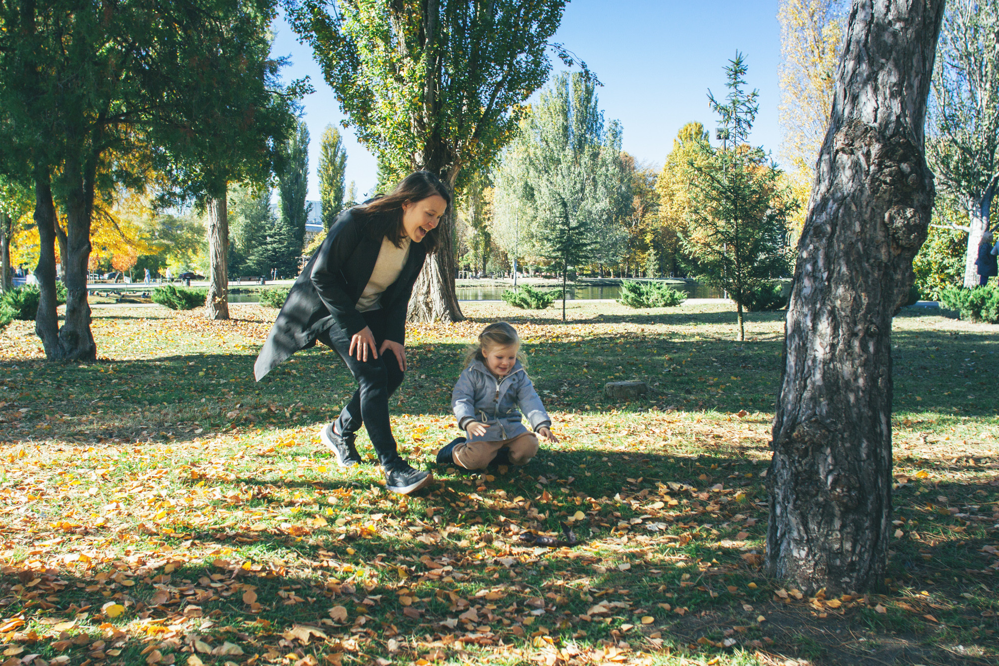 Семейная прогулочная фотосессия в Симферополе. Психолог Онлайн и в Симферополе Елена Федорина