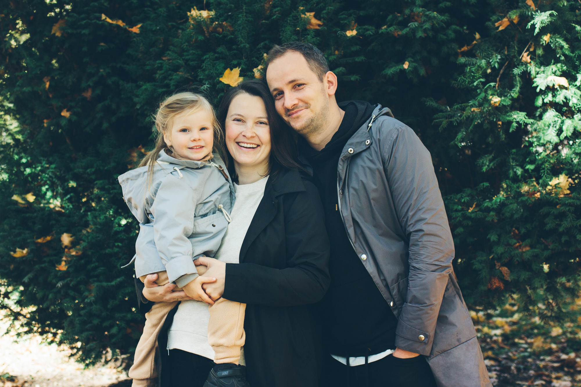 Семейная прогулочная фотосессия в Симферополе. Психолог Онлайн и в Симферополе Елена Федорина