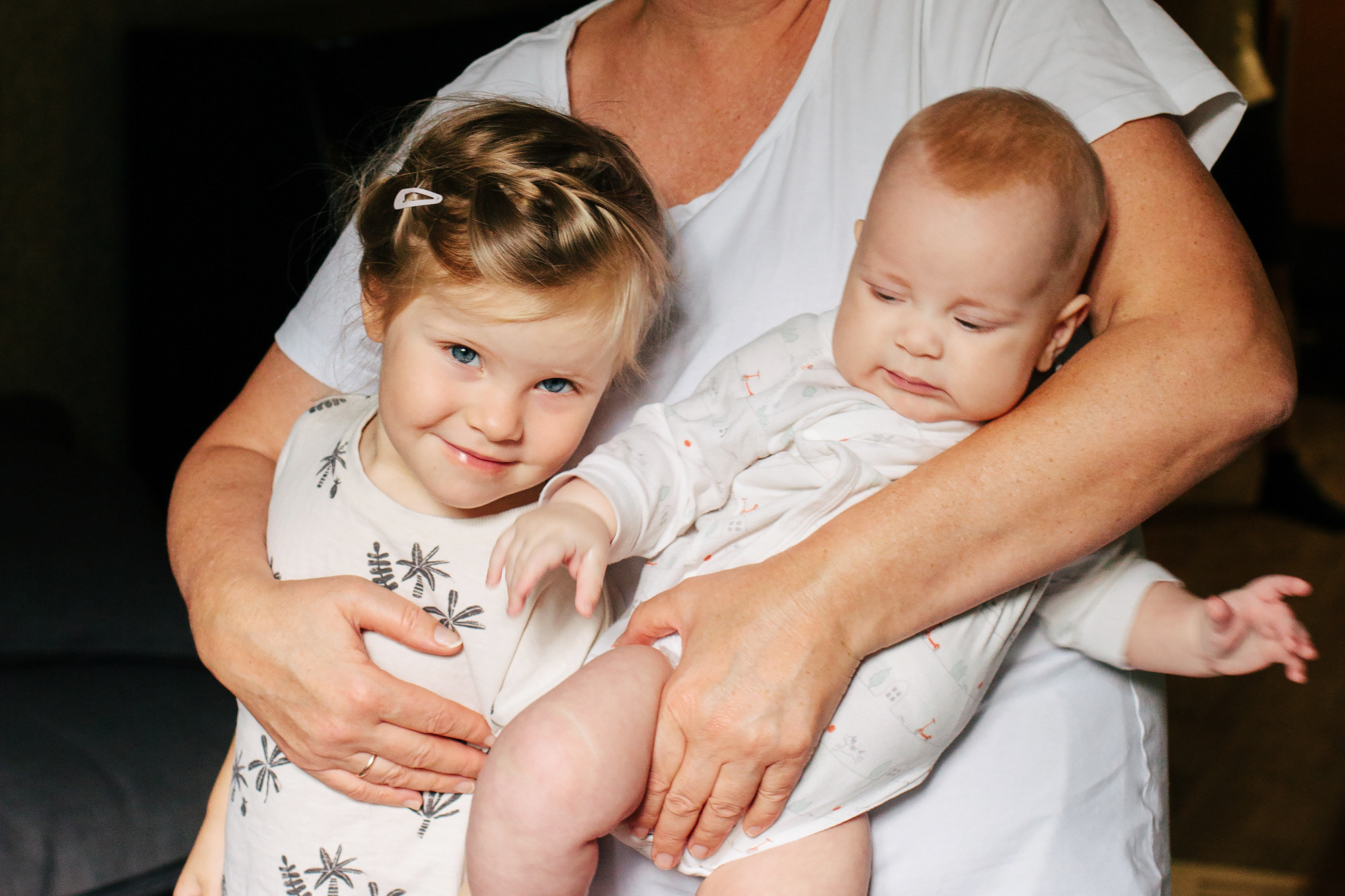Домашняя семейная фотосессия в Симферополе с бабушкой и дедушкой. Психолог Онлайн и в Симферополе Елена Федорина