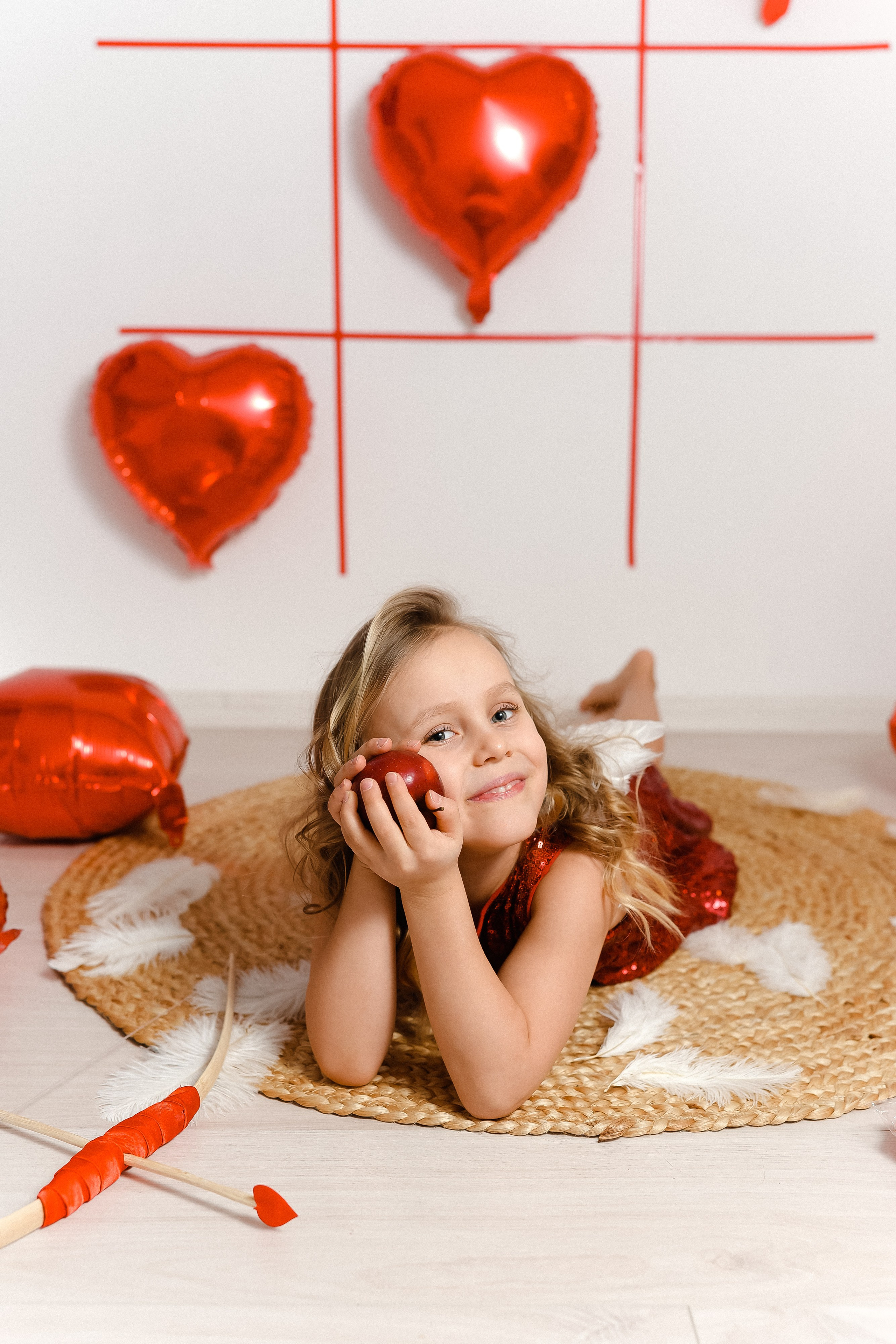 Сердечки. Фотограф новорожденных и детский фотограф в Екатеринбурге Ксени