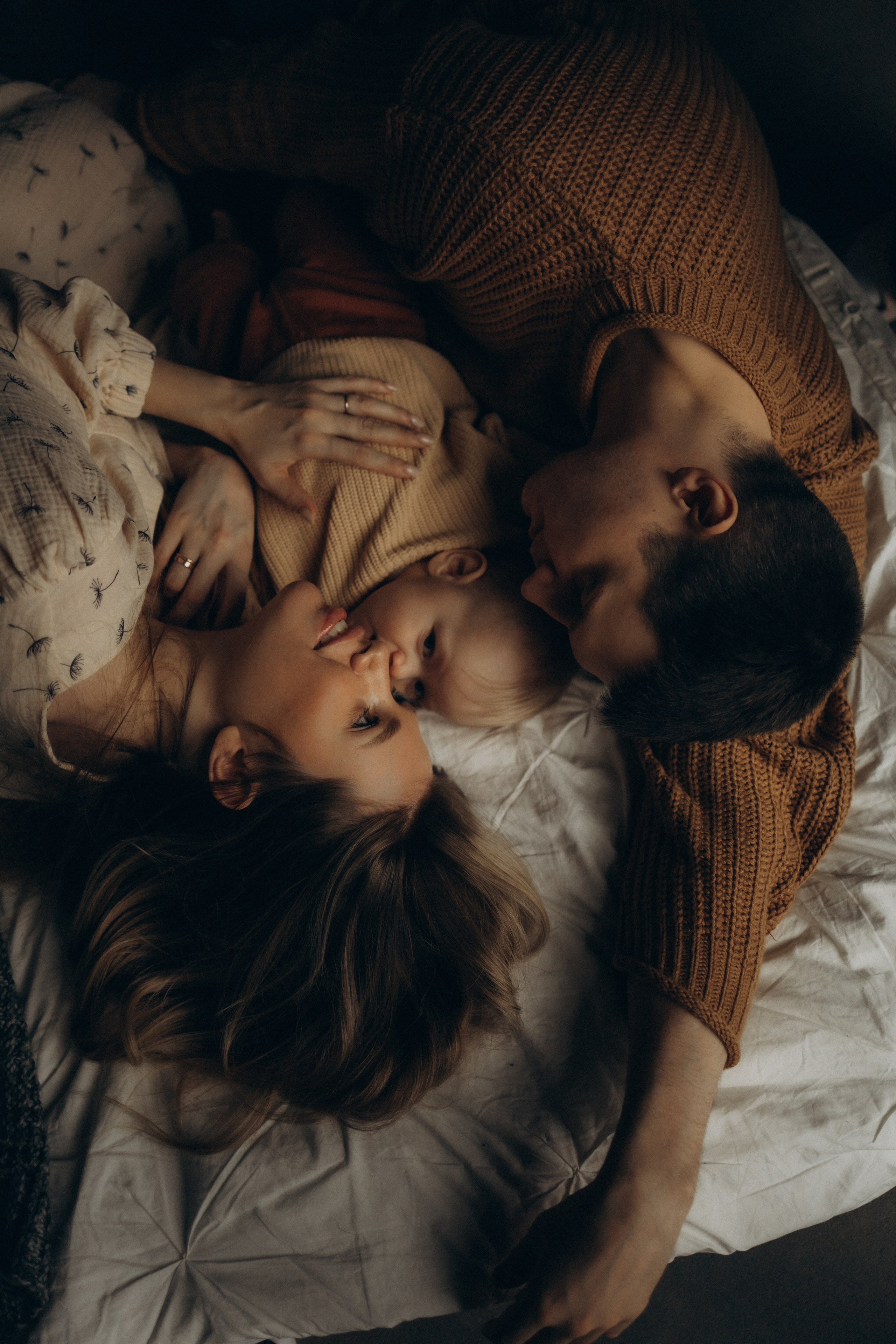 Оля, Никита и малыш Мирослав. Семейный, домашний, ньюборн фотограф Москва Цветкова Елизавета