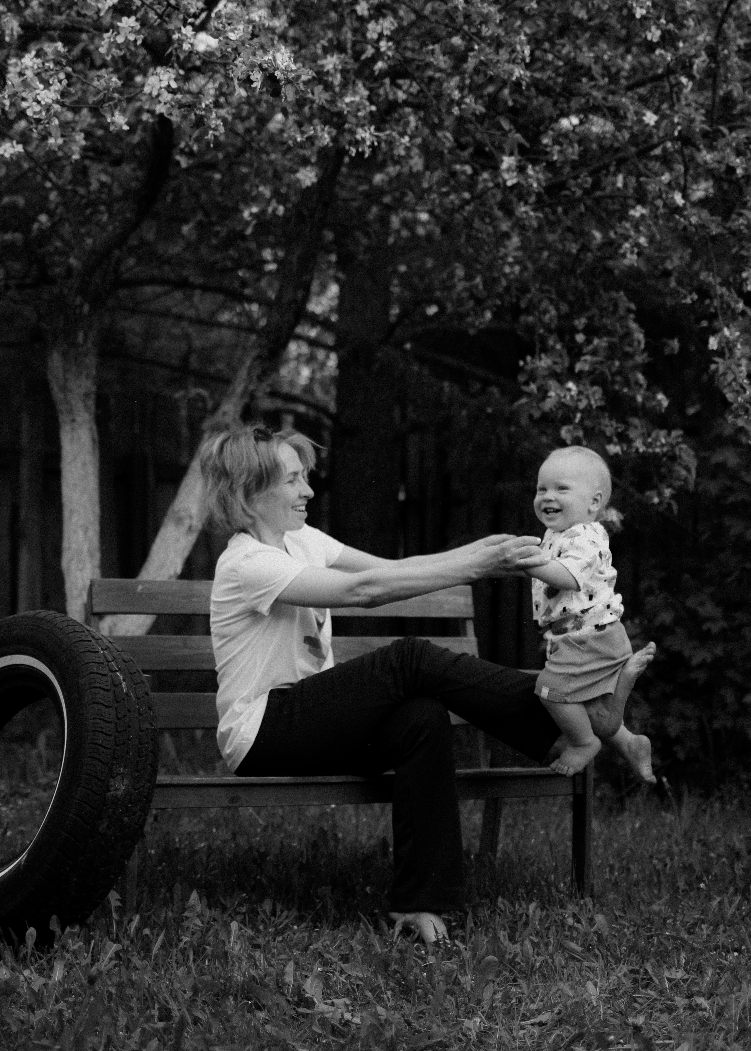 Бабушка Ира, мама Даша и маленький Ваня. Александра Крашевская. Портретный фотограф в Москве и Санкт-Петербурге