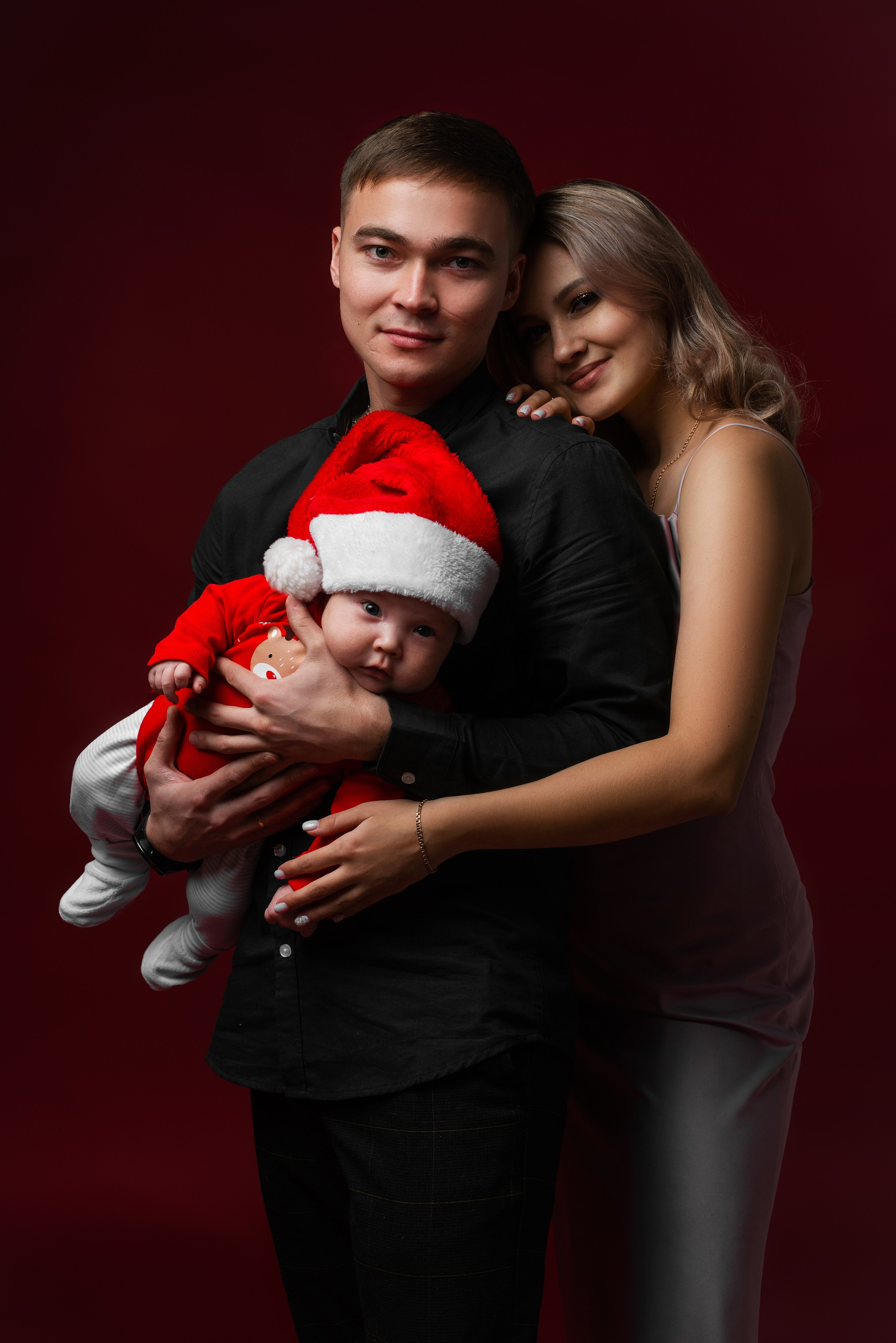 Новогодний анонс 2023 для семейной и индивидуальной фотосессии. Студийный фотограф в Йошкар-Оле