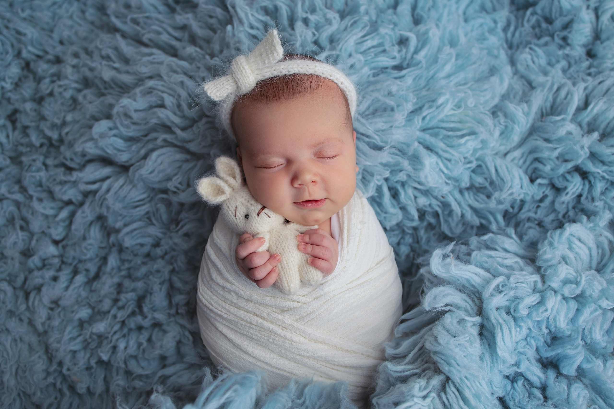 Нежная и милая фотосессия первых дней жизни Вашего ребенка в Минске. Фотограф новорождённых Минск — стоимость newborn фотосессии в Минске