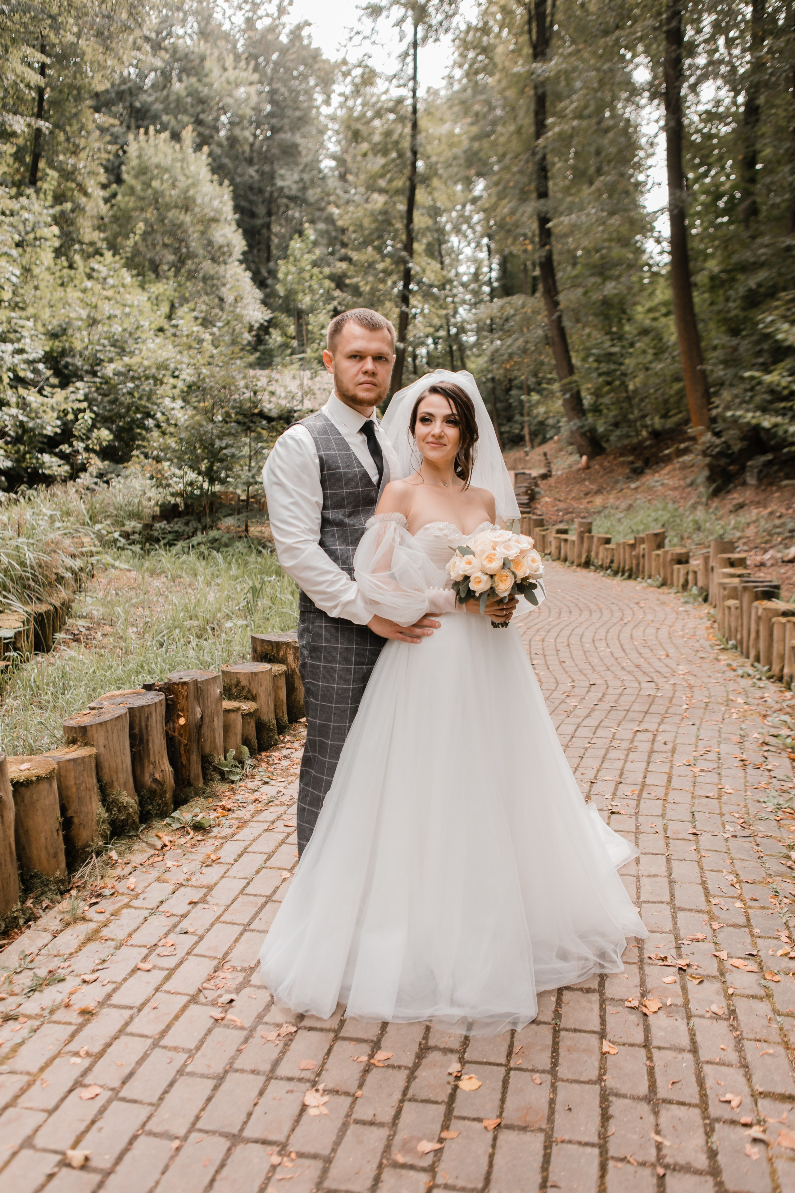 Свадебная фотосессия Сергея и Татьяны. Наша свадебная сказка. Видеосъемка и фотосъемка свадеб. Фотограф и оператор на свадьбу. Видеосъемка подкастов, собственная видео-фотостудии. Предметная фотосъемка