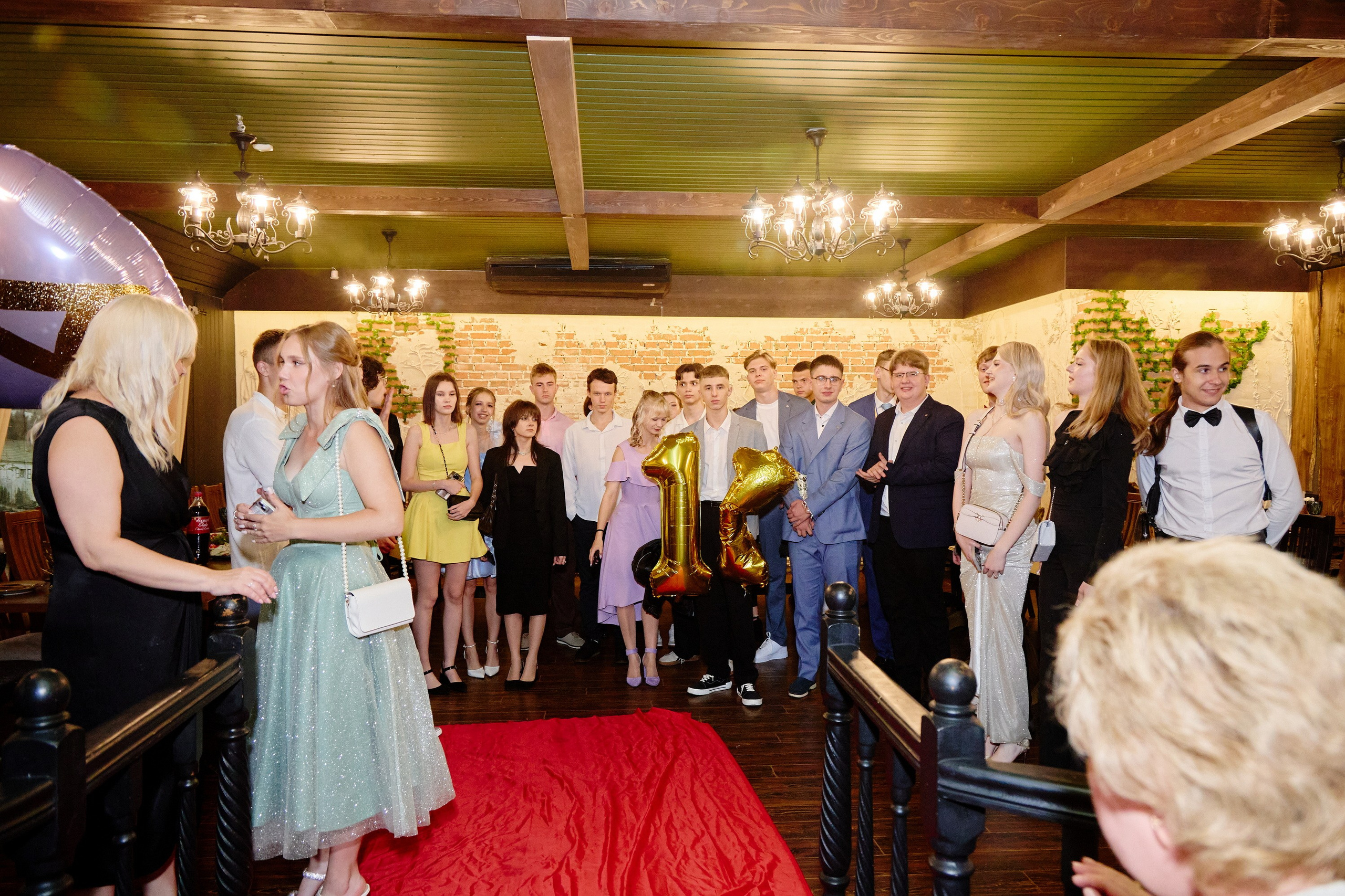 Выпускной 35 Сош. Фотограф Выпускные альбомы Таганрог Сергей Коробченко