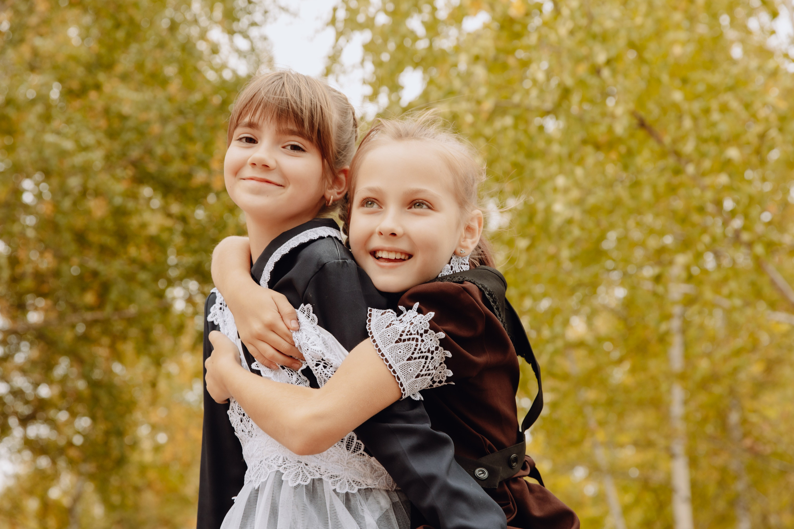 Школьные альбомы в Чернянке. Фотограф Максим Никонов