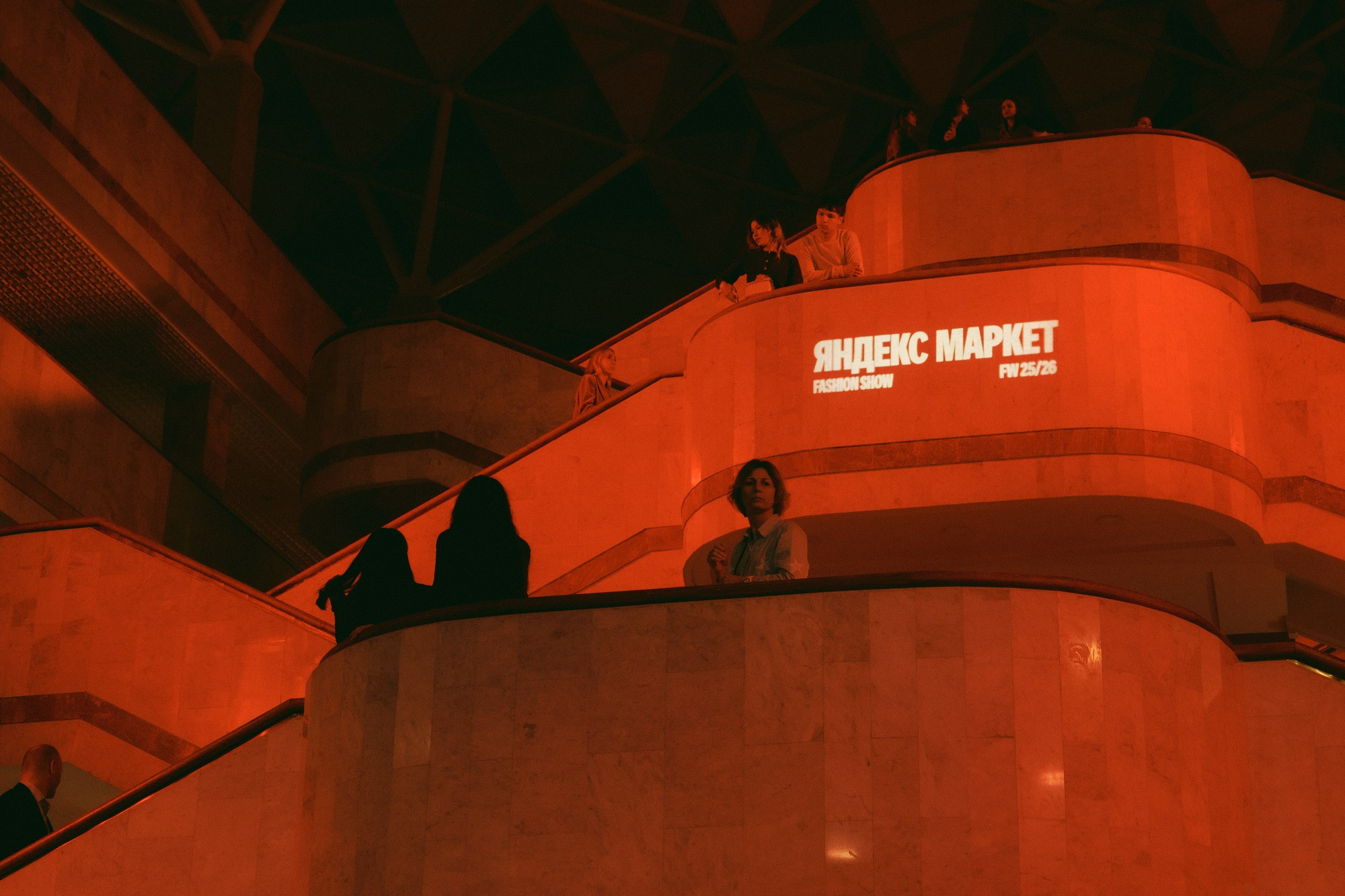 FASHION SHOW YANDEX MARKET В РОССИЙСКОЙ НАЦИОНАЛЬНОЙ БИБЛИОТЕКЕ. Свадебный фотограф в Санкт‑Петербурге Елена Пчельникова