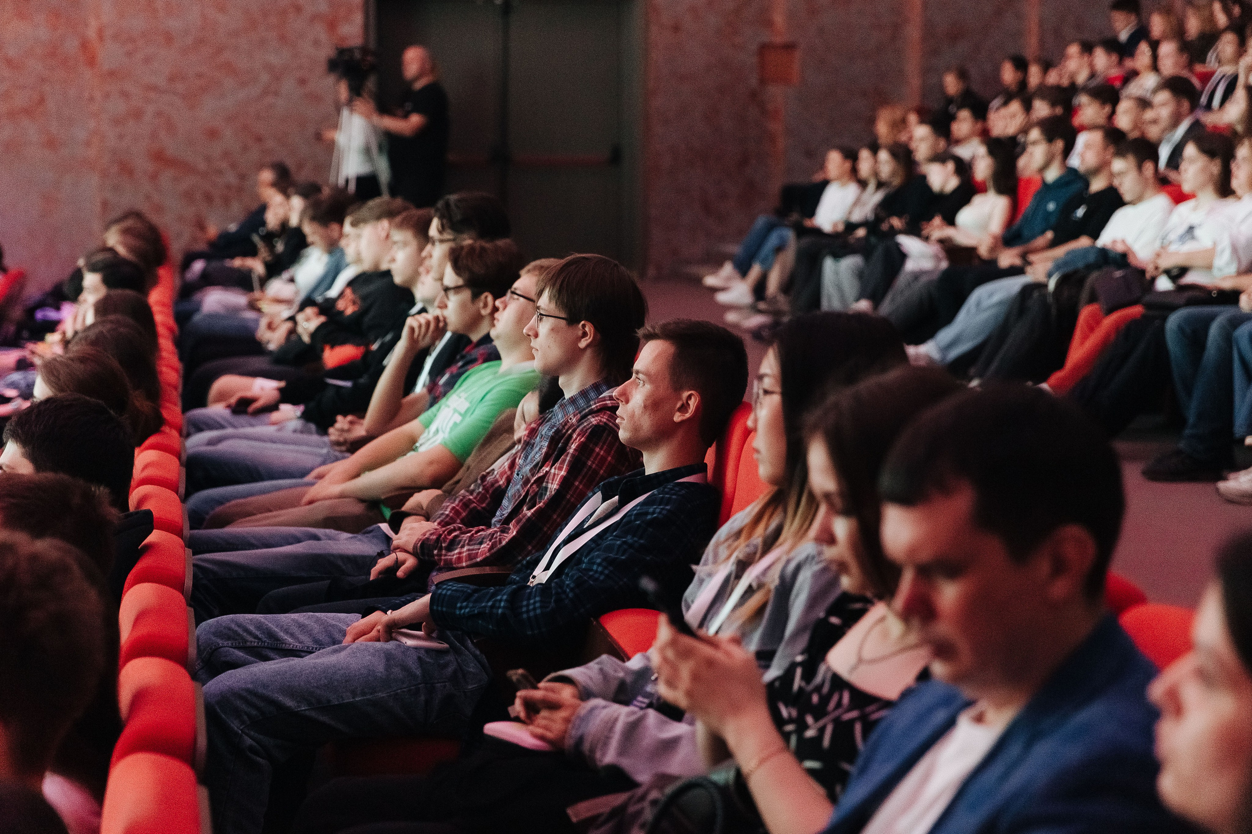 Сбер лекция по ИИ. Фотограф в Красноярске Любовь Малеева