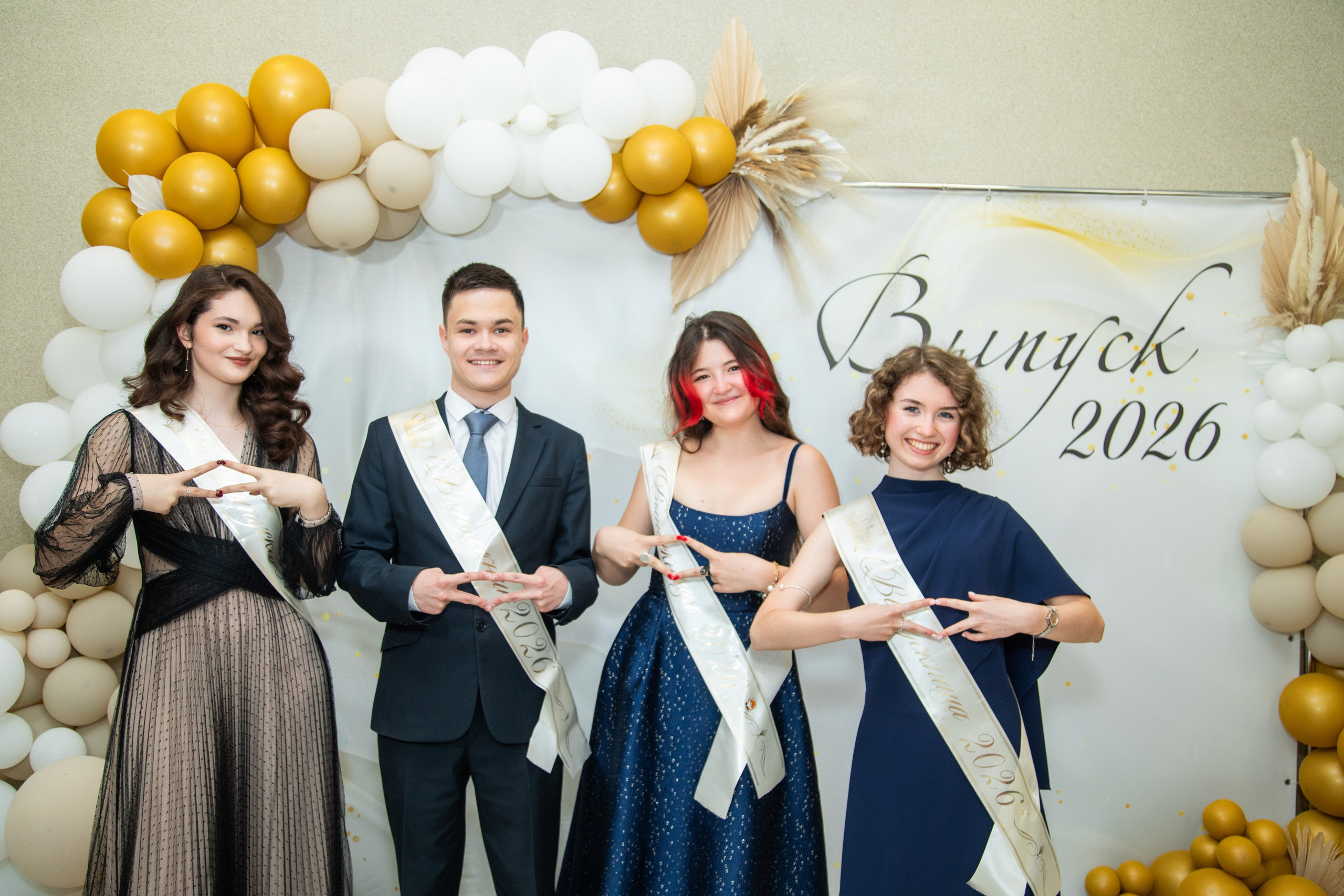 Вручение аттестатов 11 класс. Семейный ФОТОГРАФ в Москве Елена Конд