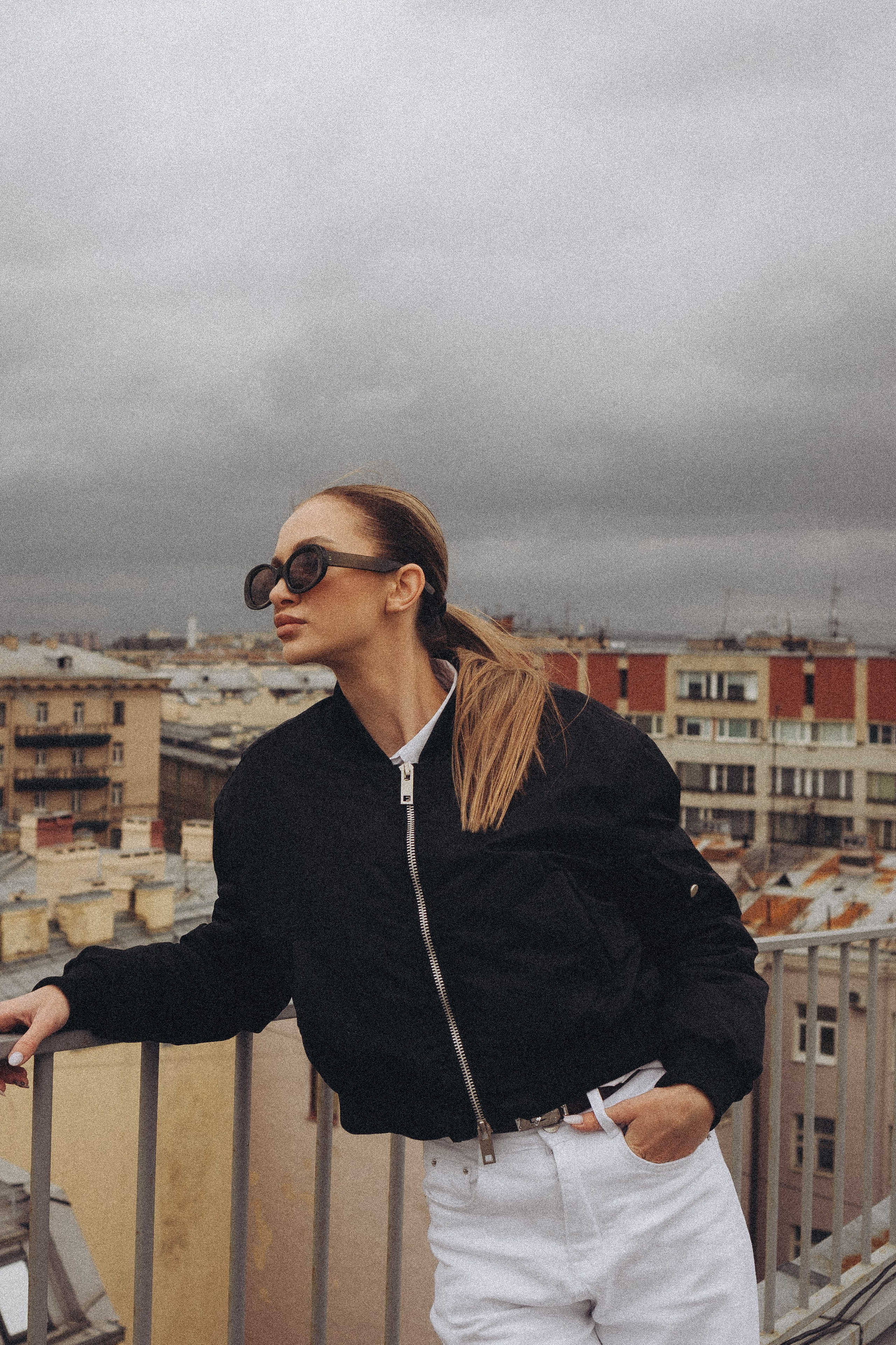 МЫ ГУЛЯЛИ ПРО КРЫШАМ ПИТЕРА. Профессиональный фотограф, Санкт-Петербург — Виктория Богомолова