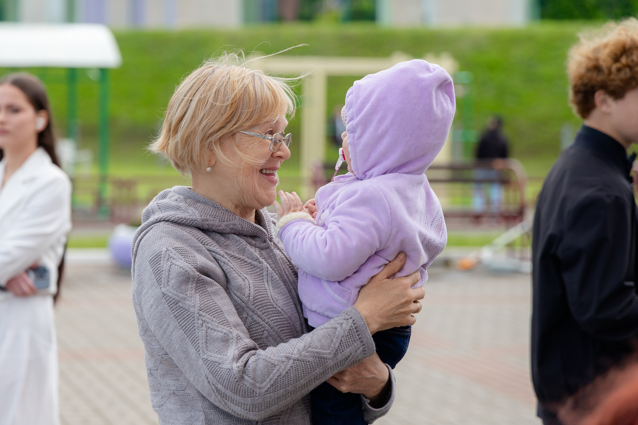 Школьный выпускной 2025 год в Минске, Беларуси. Свадебный фотограф в Минске/Беларуси Сергей Спиридонов