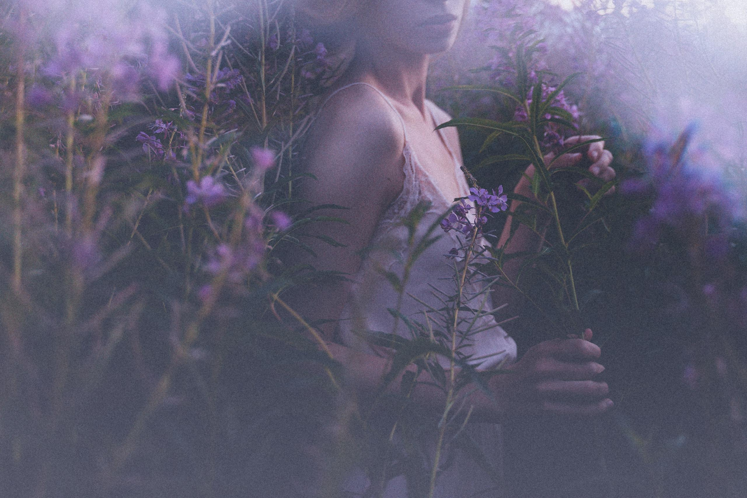 Раскинув руки. Алиса Аницкая