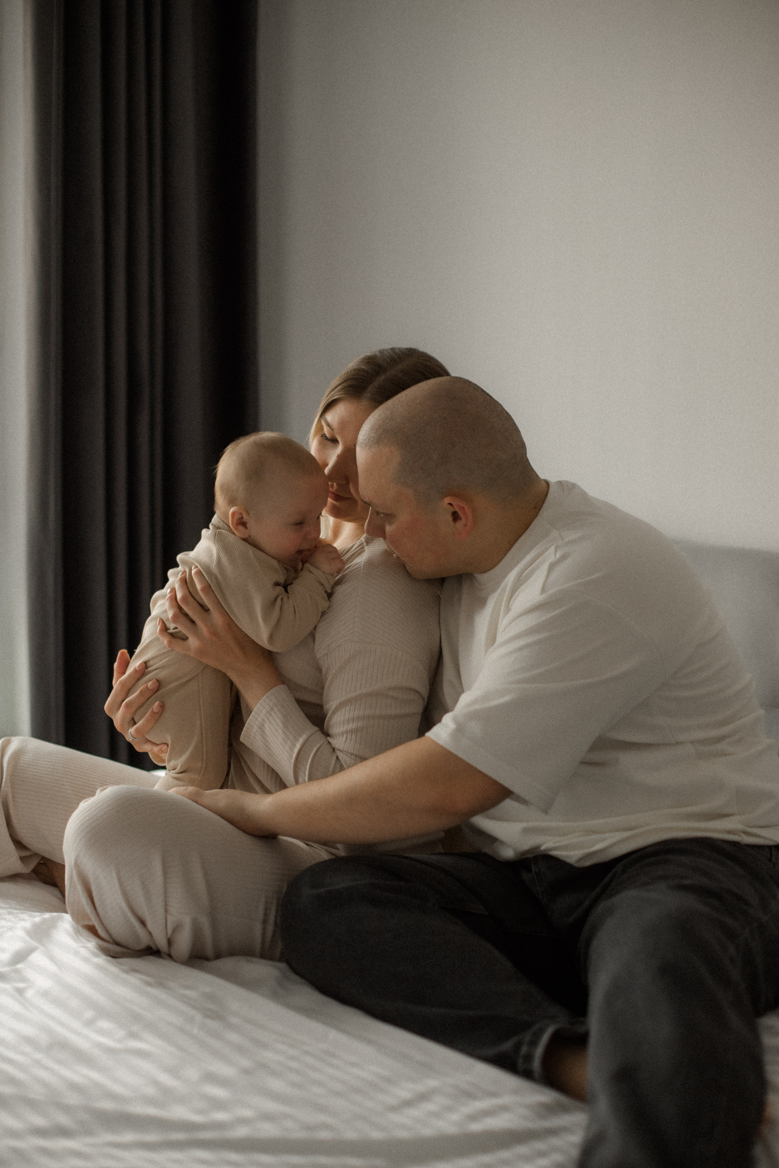 Семейная фотосъемка дома. Фотограф Карпачан Анастасия