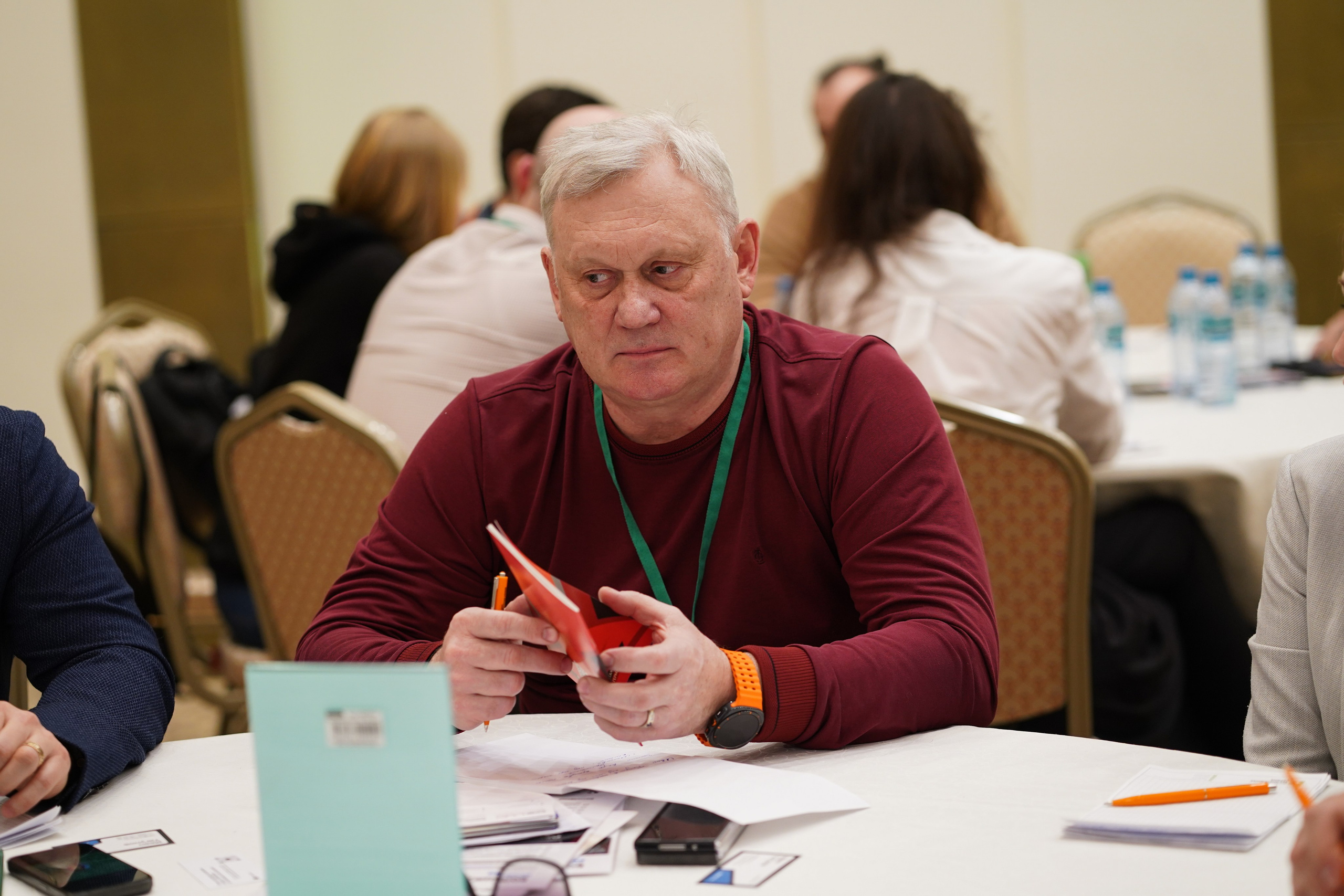 Малоэтажная страна конференция. Фотограф