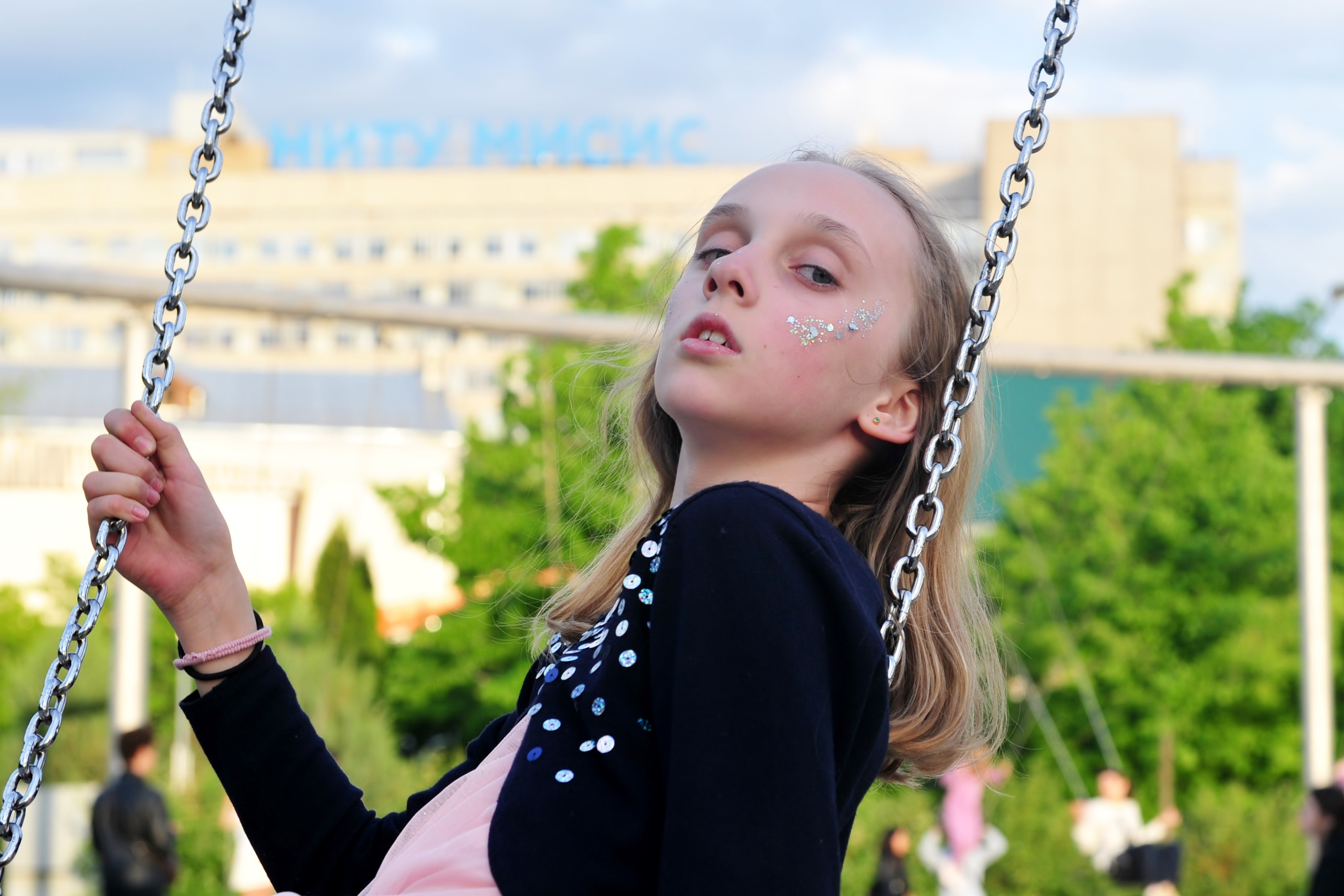 Выпускной для 4-го класса в Парке Горького на улице и в кафе. Свадебный и семейный фотограф в Москве Ирина Гончарова