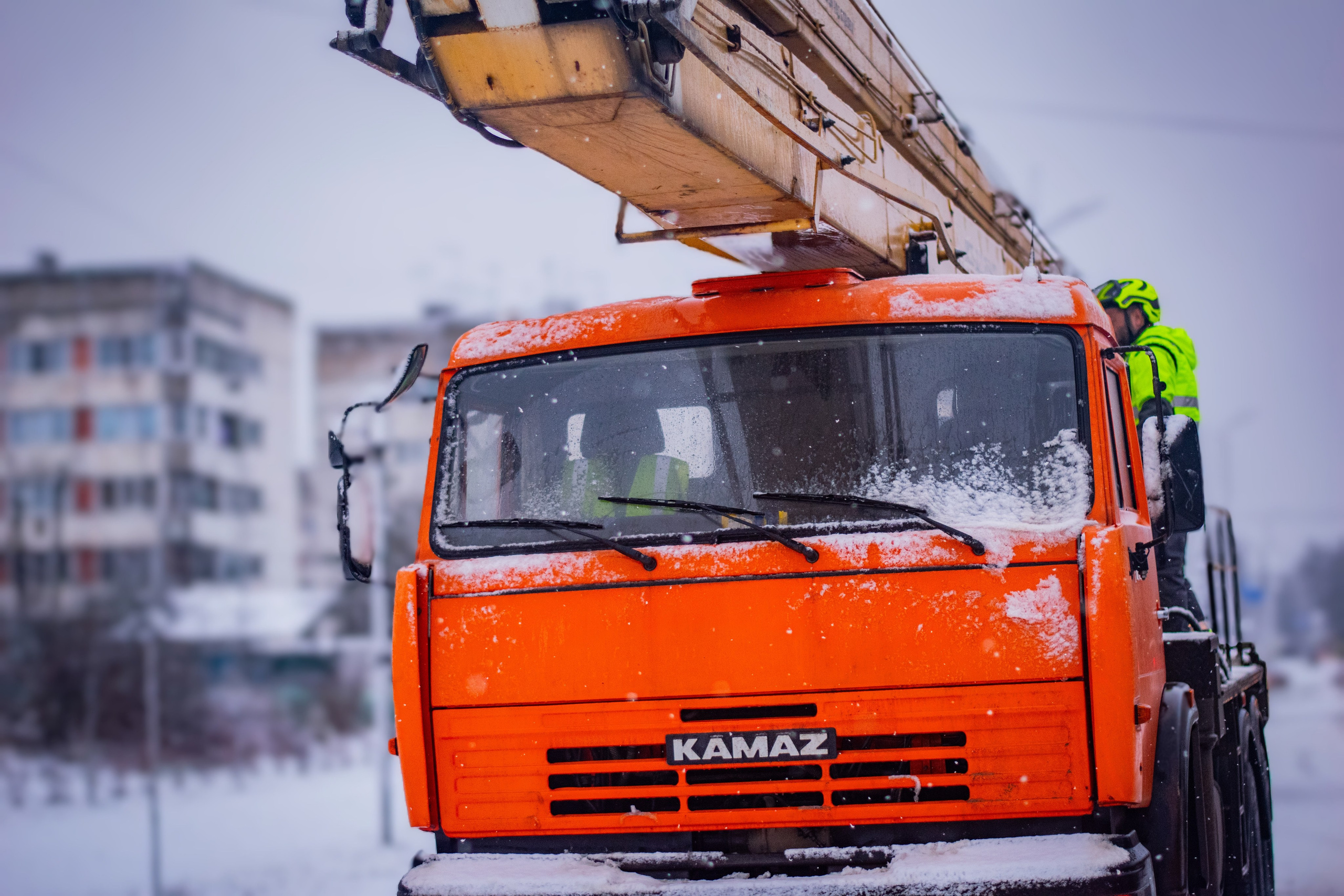 Автовышка 28 метров. Аrbori Culturist