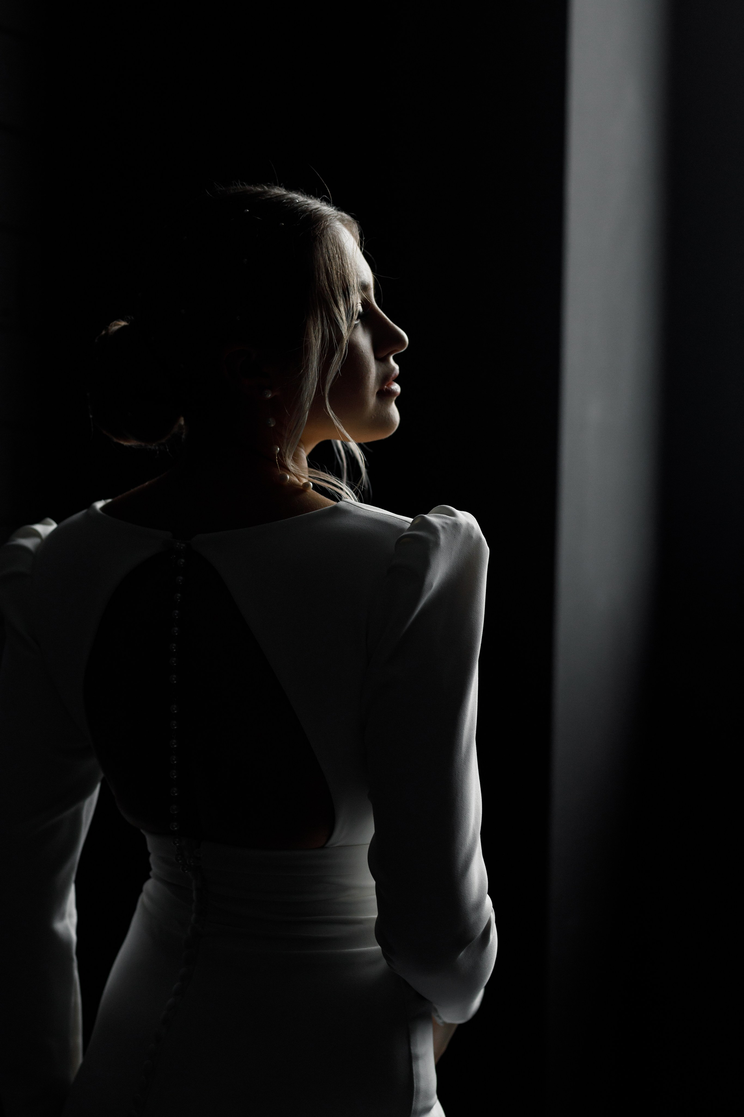 Вероника и Никита (съёмка в студии, тёмная тональность). Свадебный фотограф Беларусь Ольга Козыренко