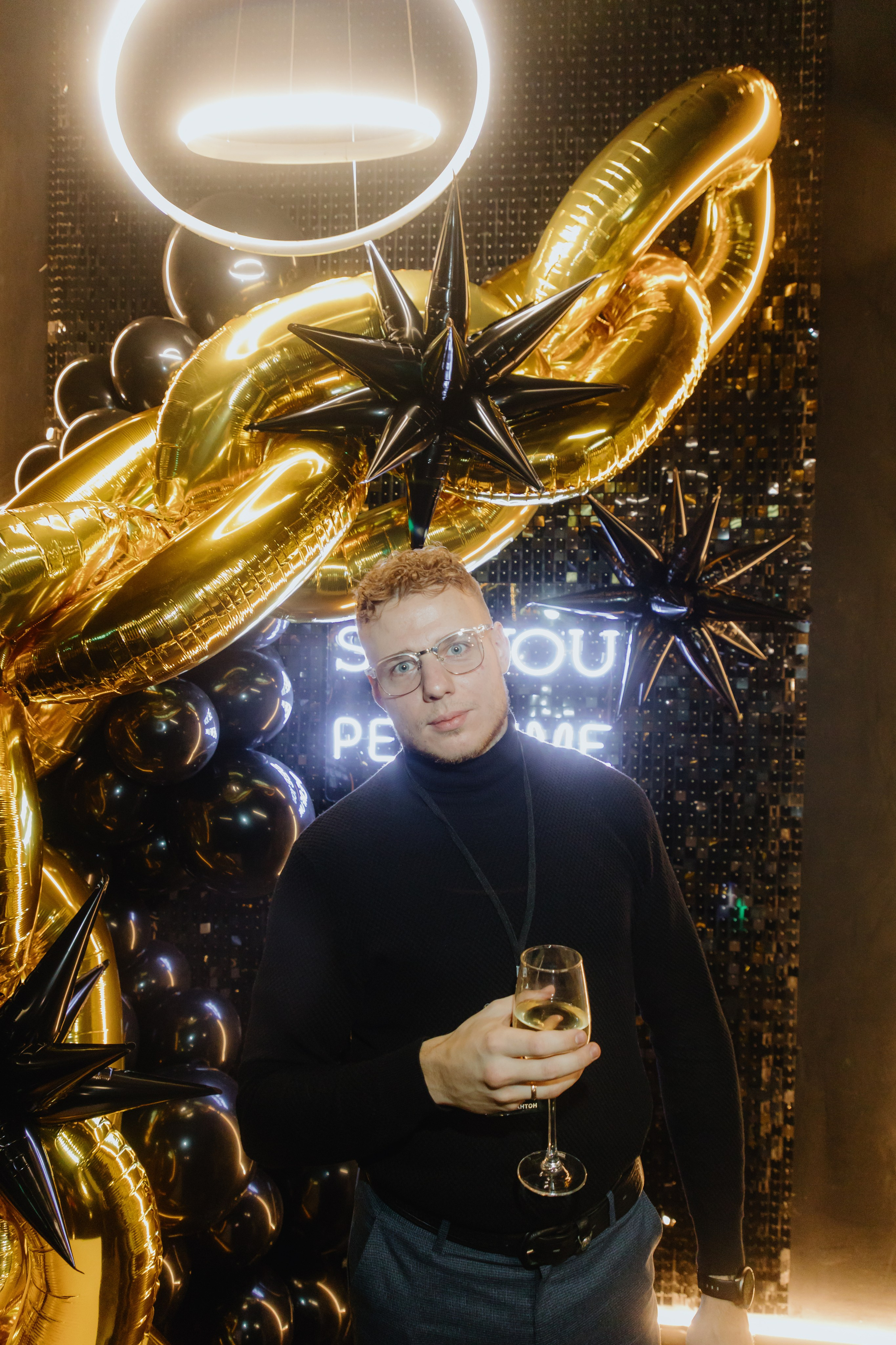 See `You Perfume. Фотограф в Москве и Санкт-Петербурге Дарина