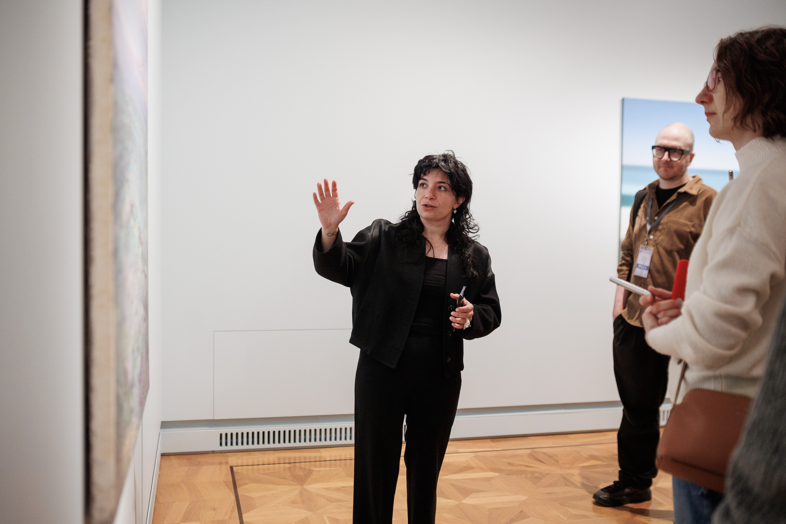 Открытие экспозиции «Путевые заметки. Привал». Фотограф городских и семейных событий Артем Карпухин