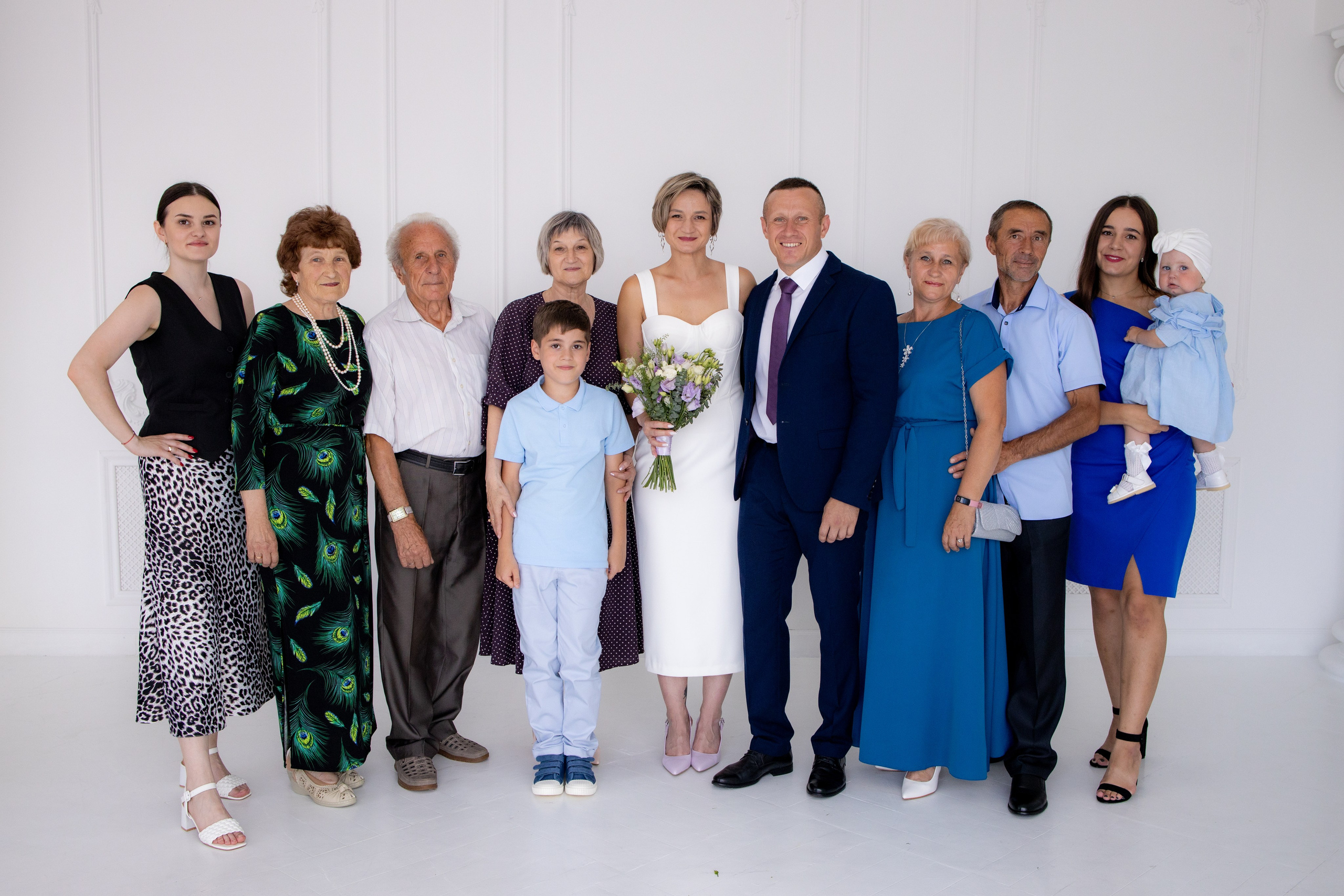 Иван и Мария (с семьей в фотостудии). Фотограф Новосибирск