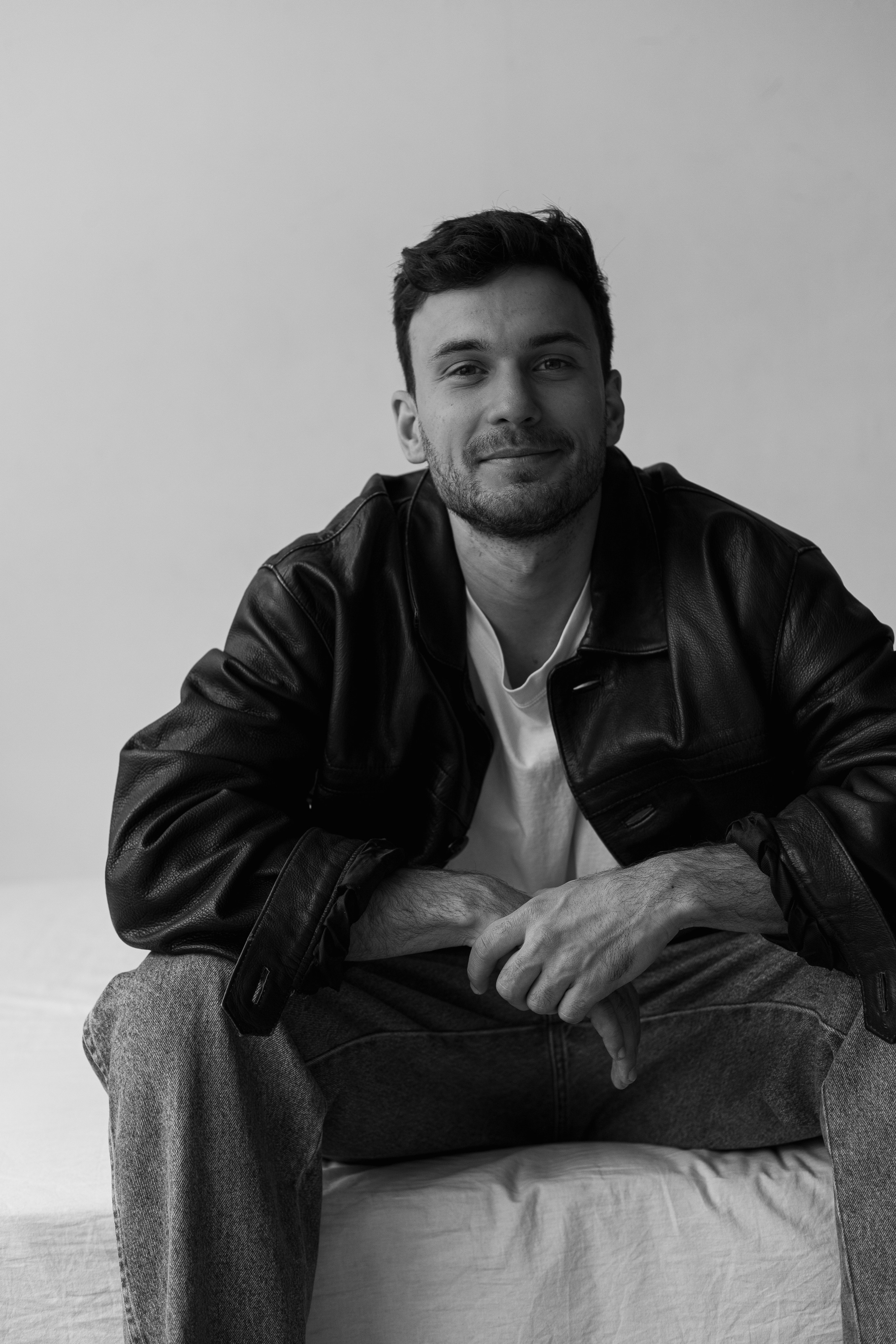 Портфолио Парня модели Глеб Русанду. Продакшен г. Москва съемка мужской одежды, мужские модели, фото и видео, организация под ключ