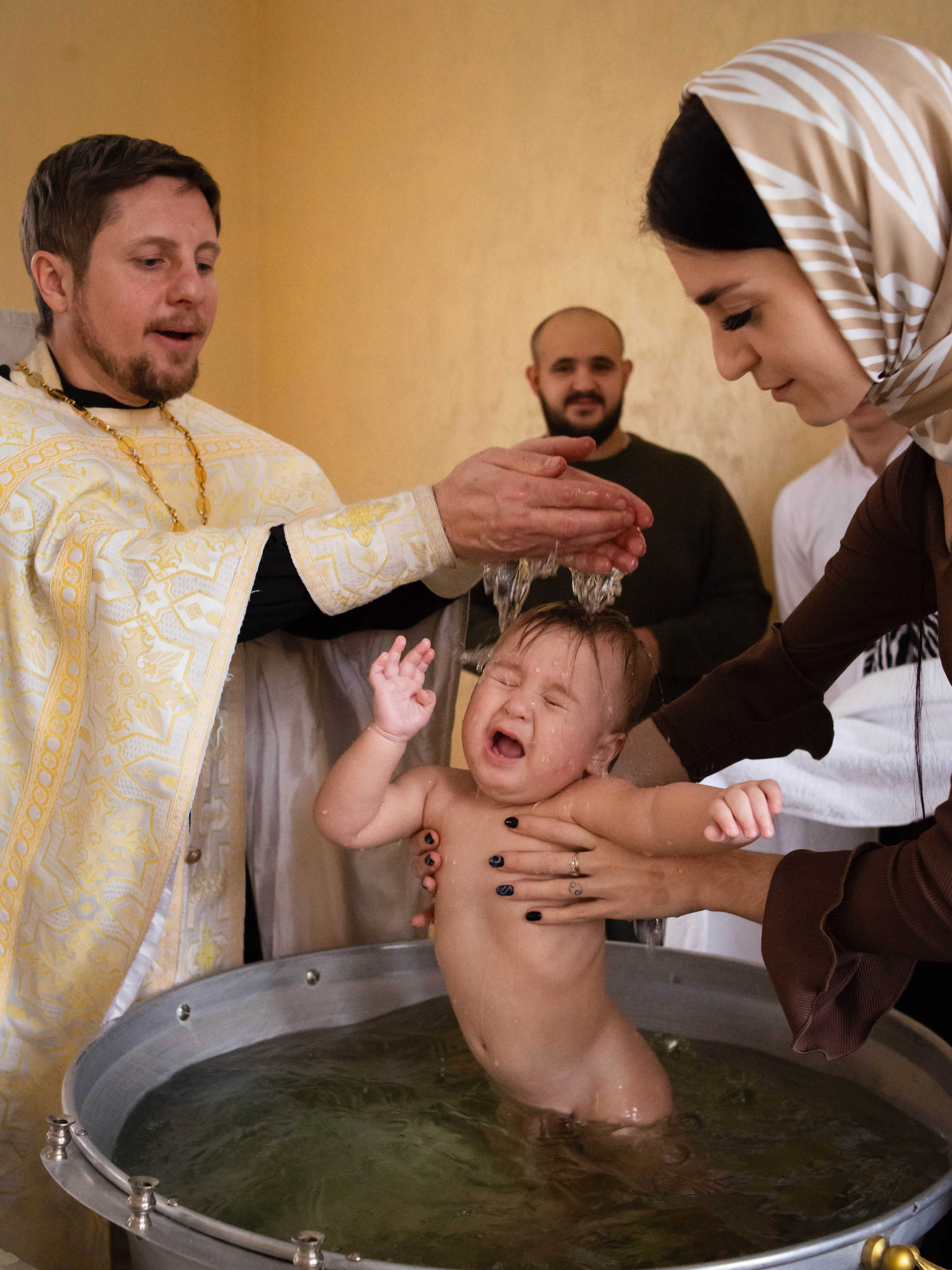 Крещение Эмира. Семейный фотограф Софи Симакова в Волгограде и Волжском