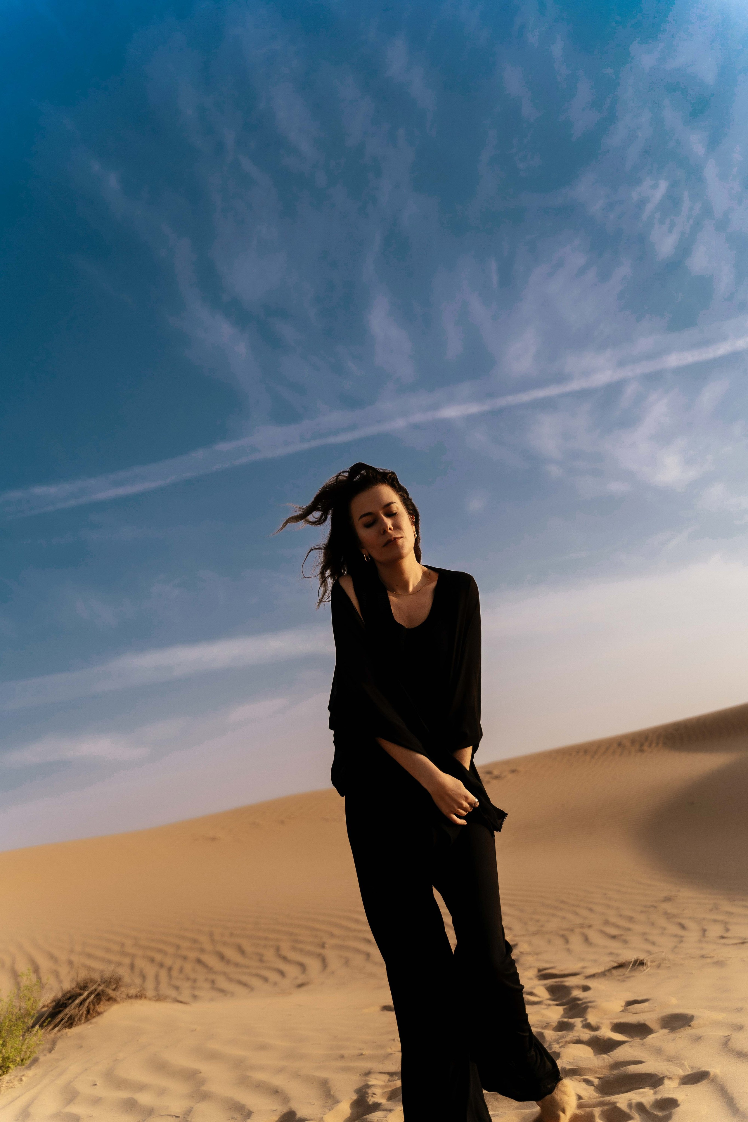 Наташа в пустыне 22 год. Фотограф и видеограф в Москве и Абу Даби Мария Кулагина