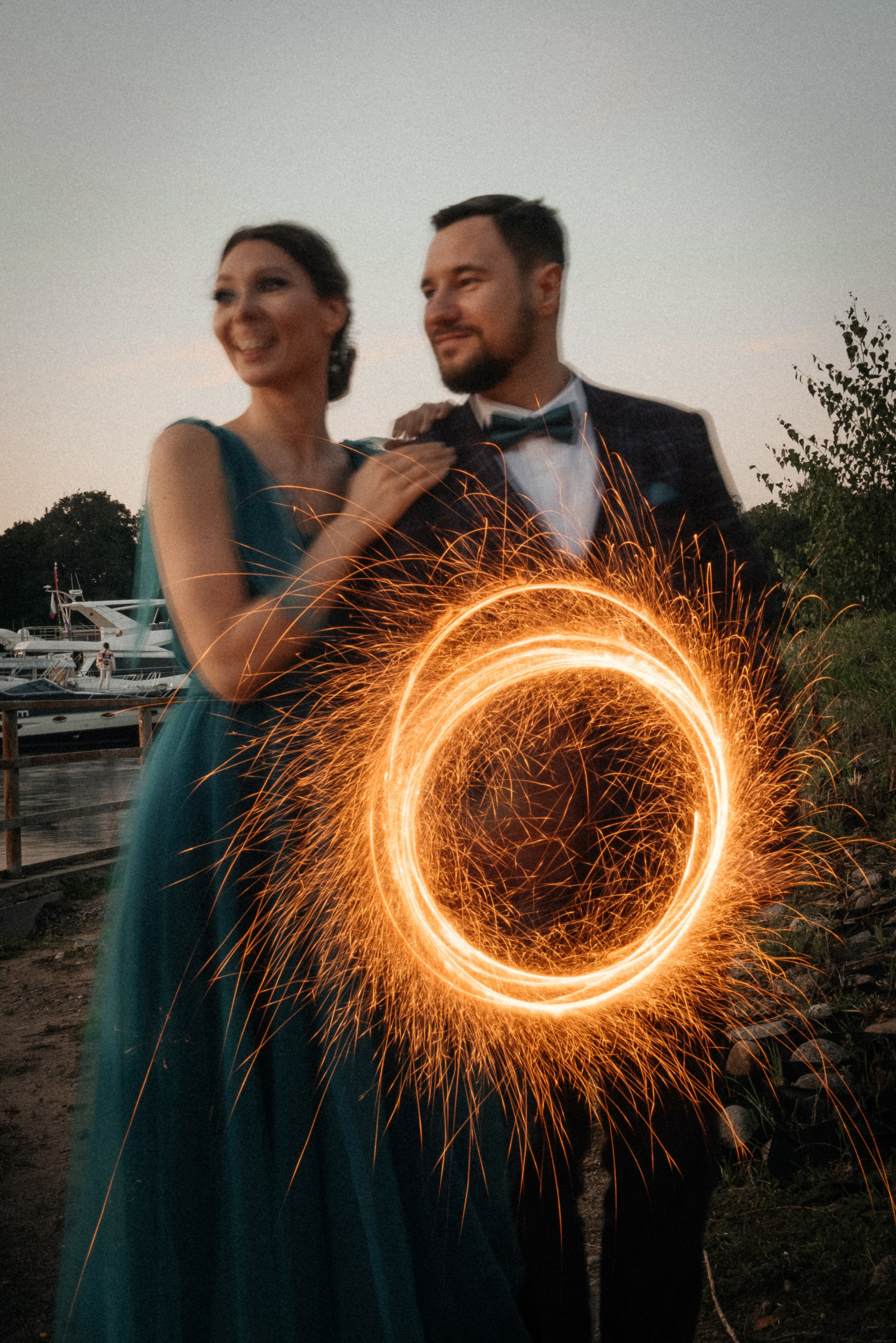 фотосессия с бенгальскими огнями