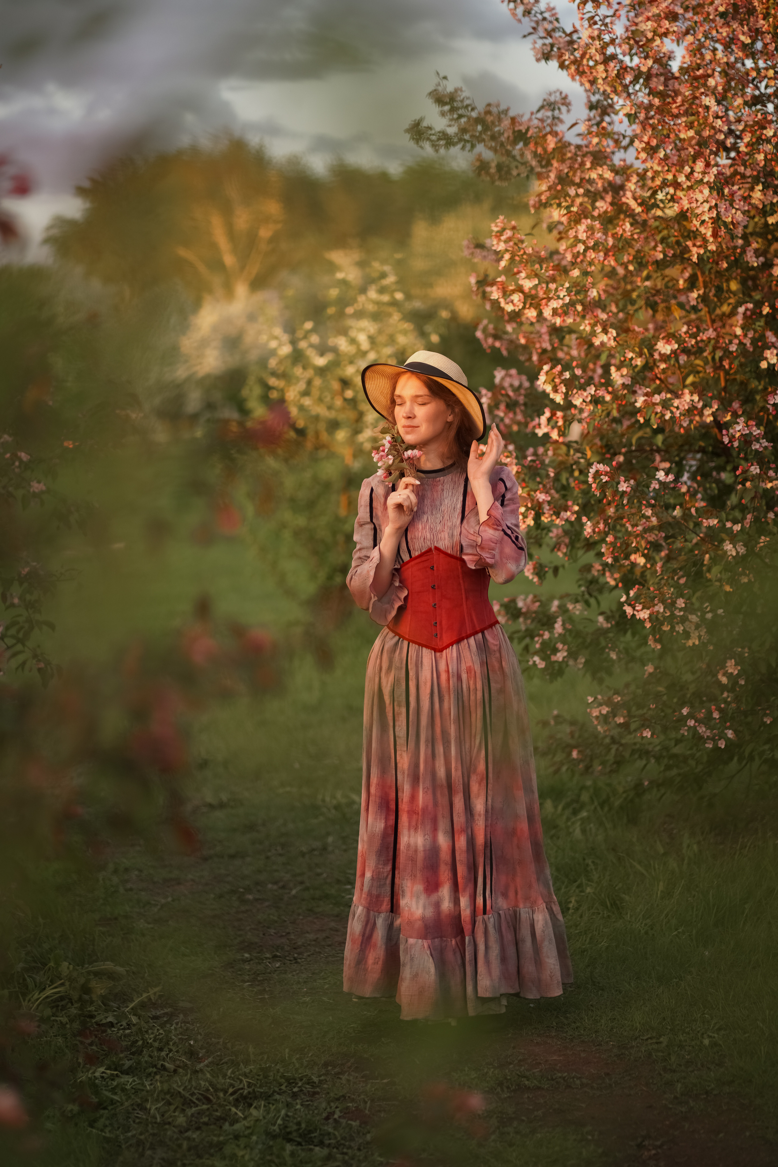 Яблоневый закат. Фотограф Татьяна Митрофанова