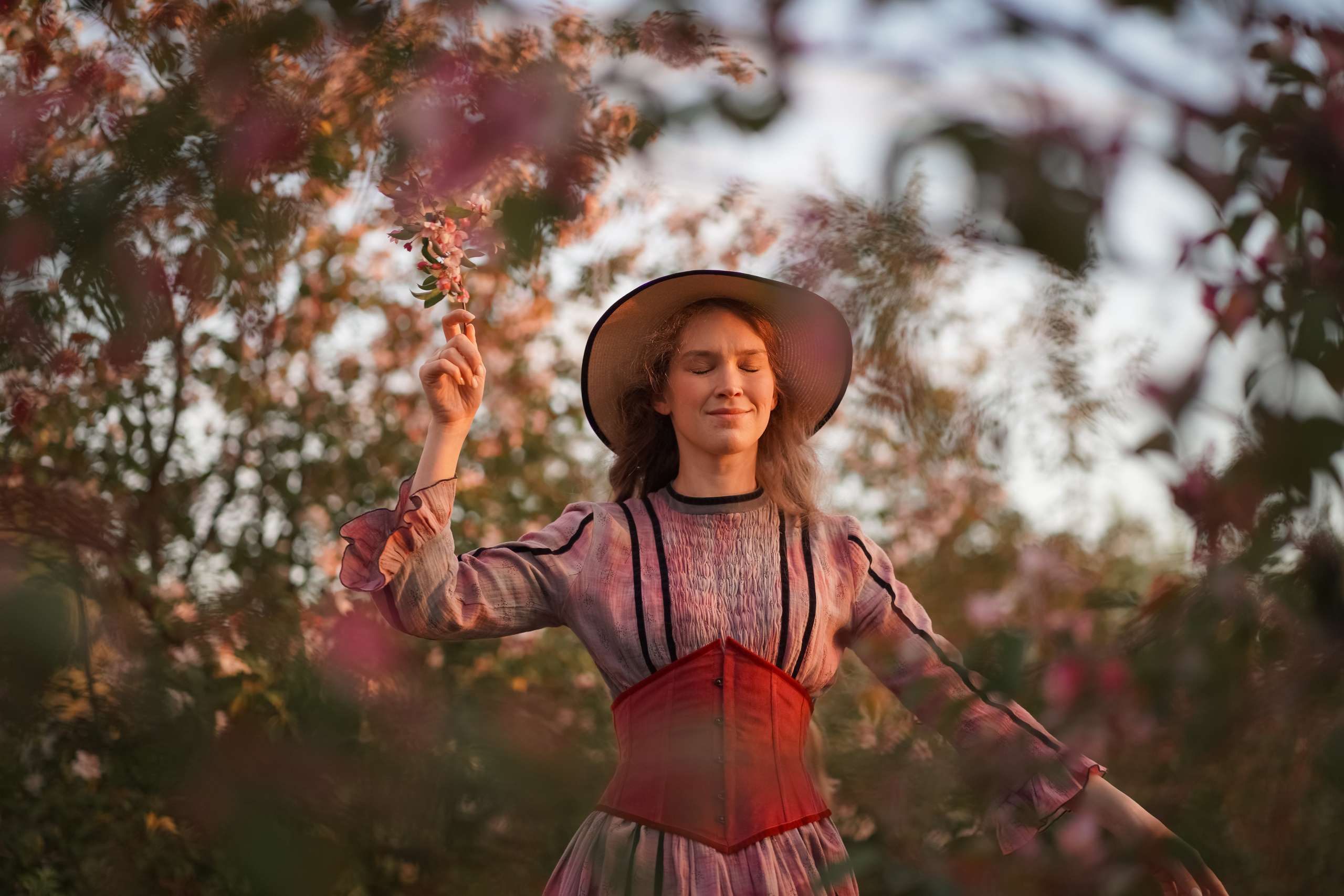 Яблоневый закат. Фотограф Татьяна Митрофанова