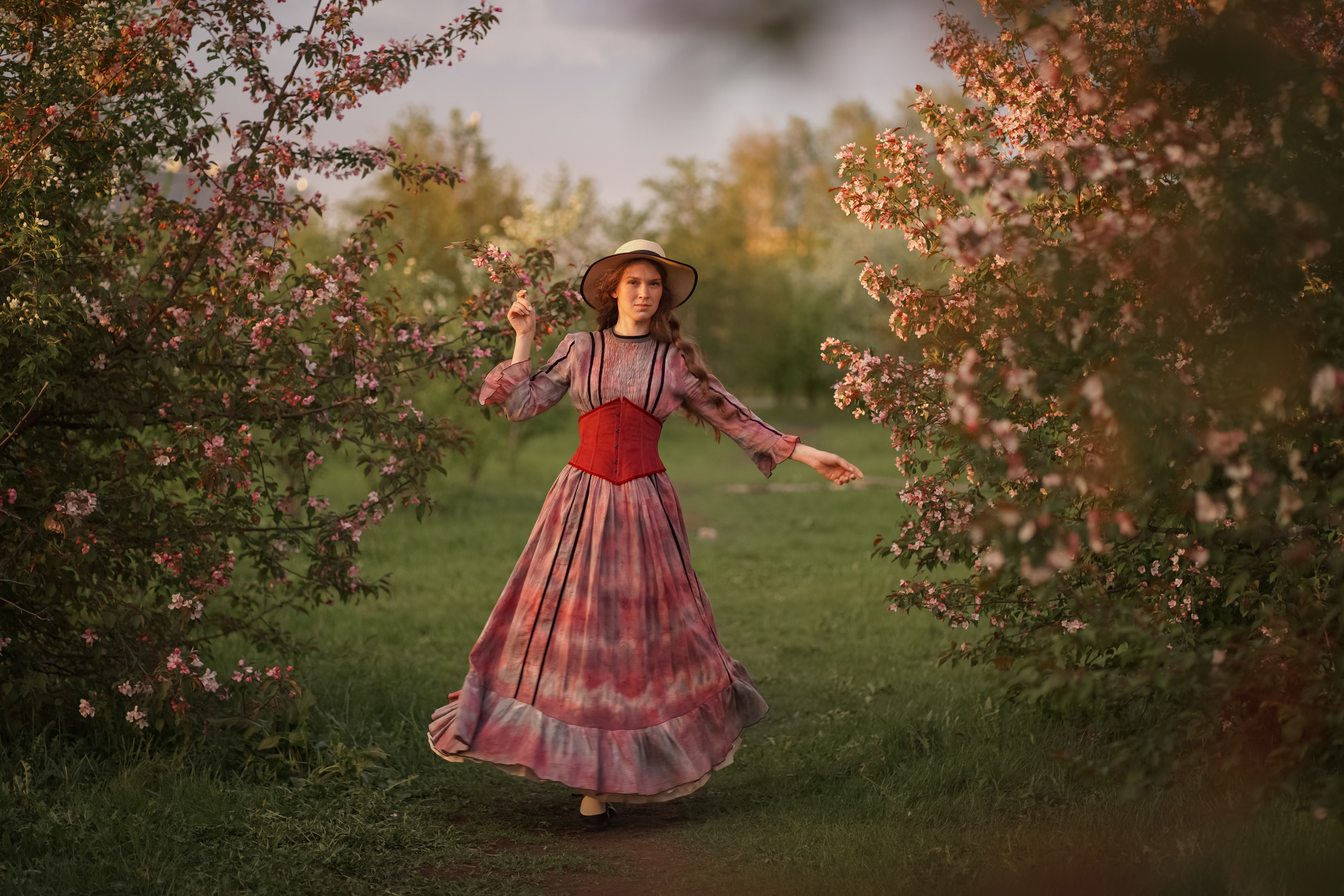 Яблоневый закат. Фотограф Татьяна Митрофанова