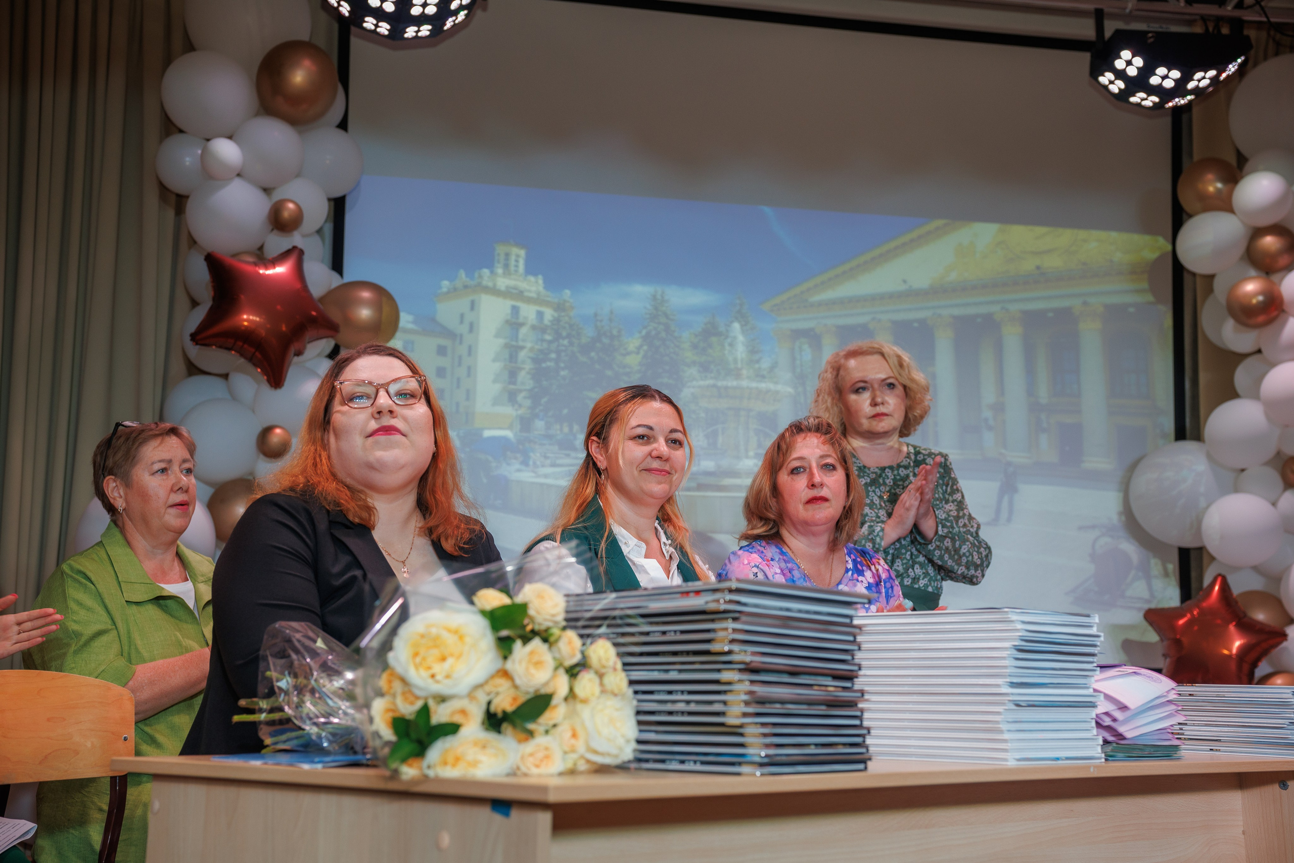 Вручение аттестатов. Свадебный и семейный фотограф в Новосибирске Ирина Дорошкова