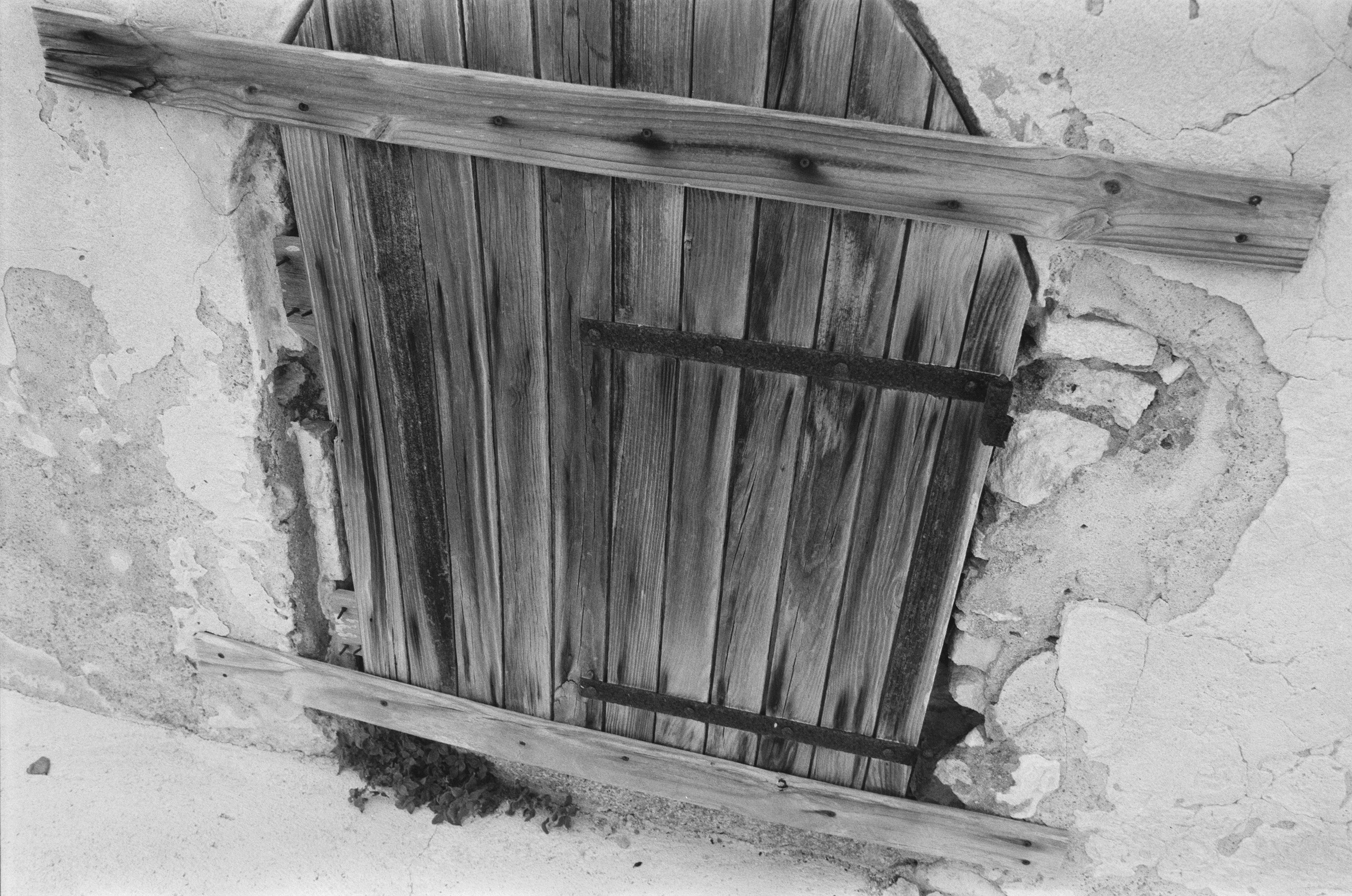 The world is flat // corsica, bonifacio. EVER EXPOSED