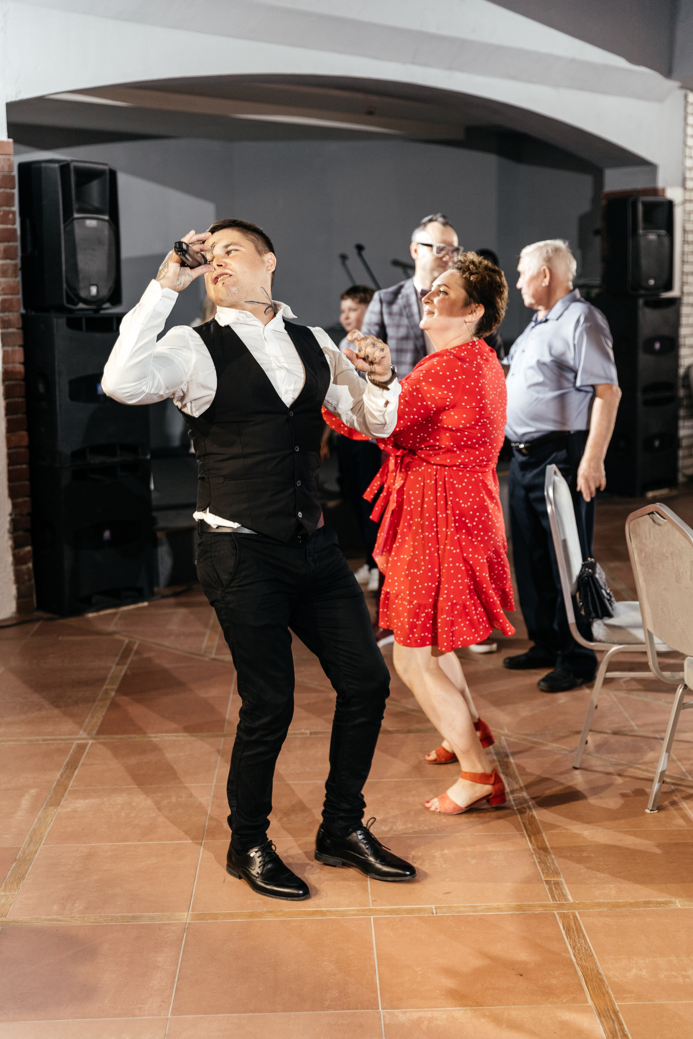 Свадебный фотограф Уфа — Руслан ГабдлисламовЖивые эмоции, красивые кадры, воспоминания на всю жизнь.Работаю по всей Республике Башкортоста. Свадебный фотограф Уфа Руслан Габдлисламов