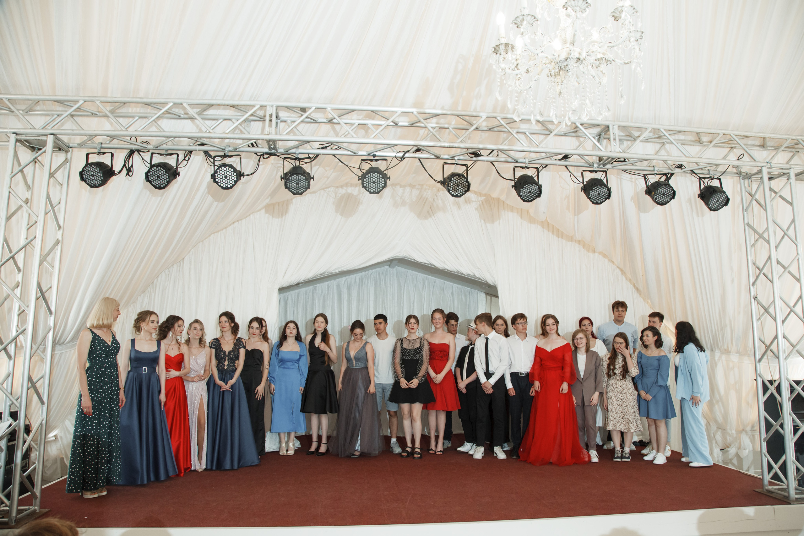 Выпускной, шатер в усадьбе «Гребнево». Свадебный и репортажный фотограф (Москва, Королев и другие)