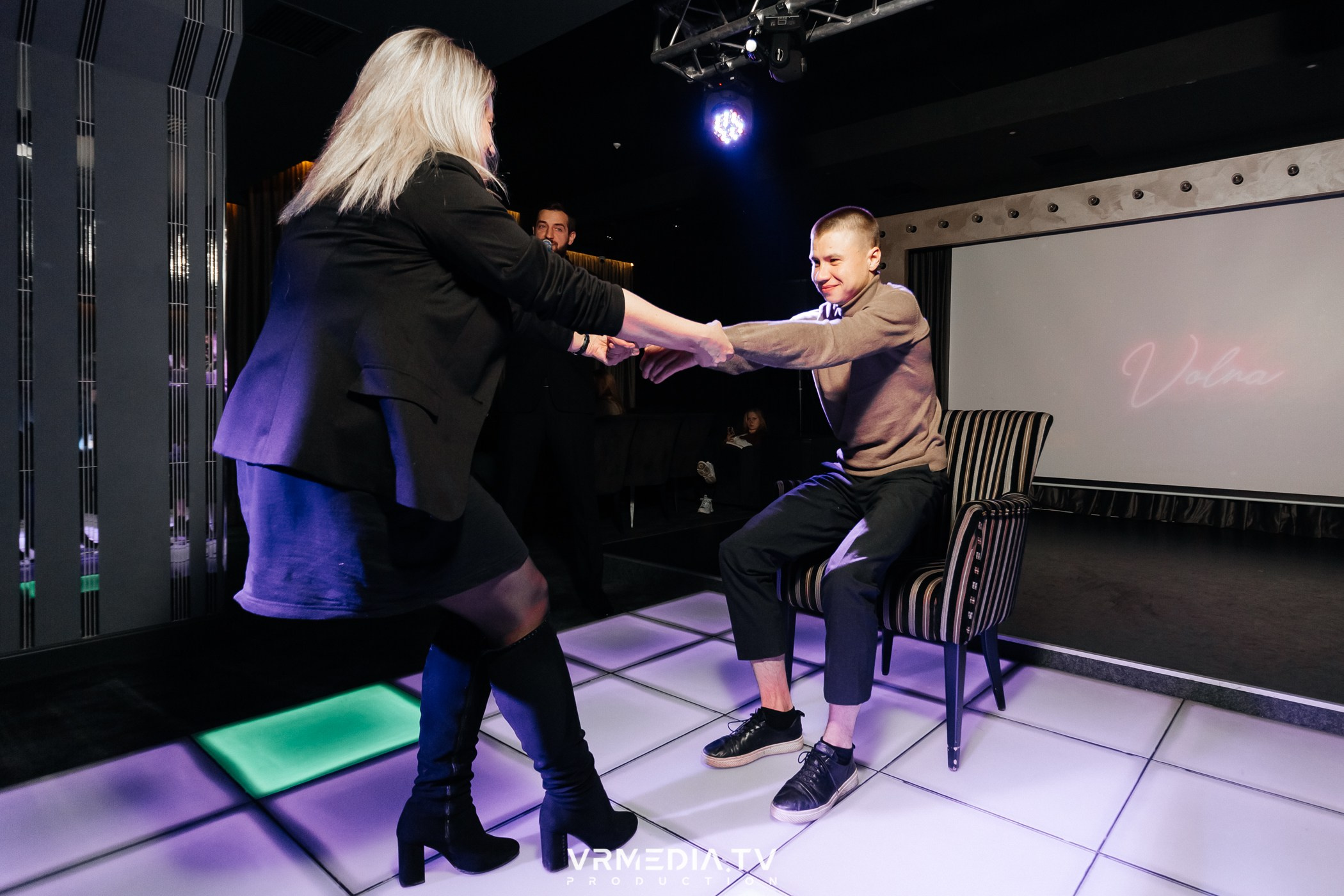 Выходные в караоке-баре «Volna»