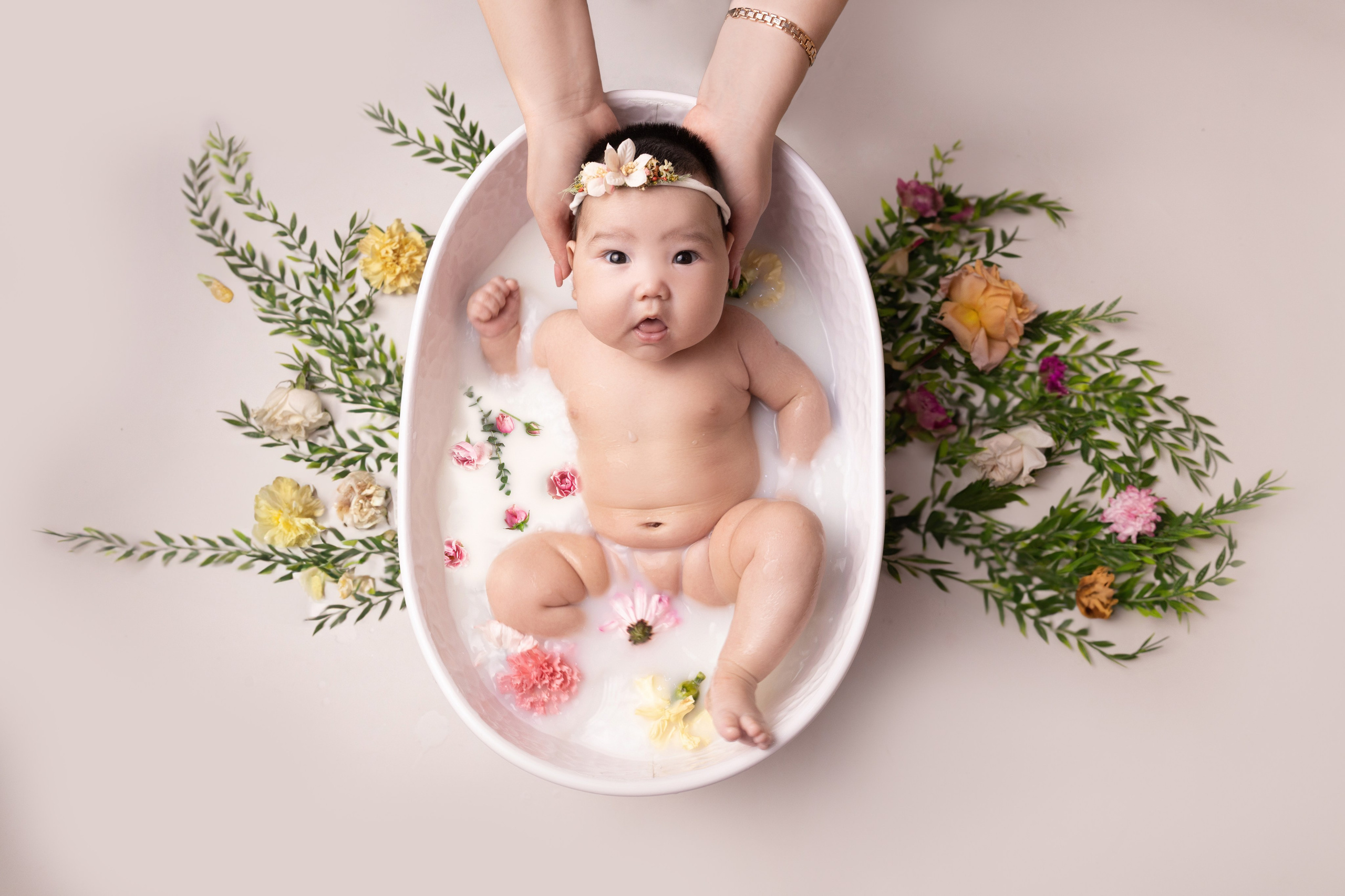 Мой первый годик. Фотограф беременности, новорожденных и детей до года в Астане