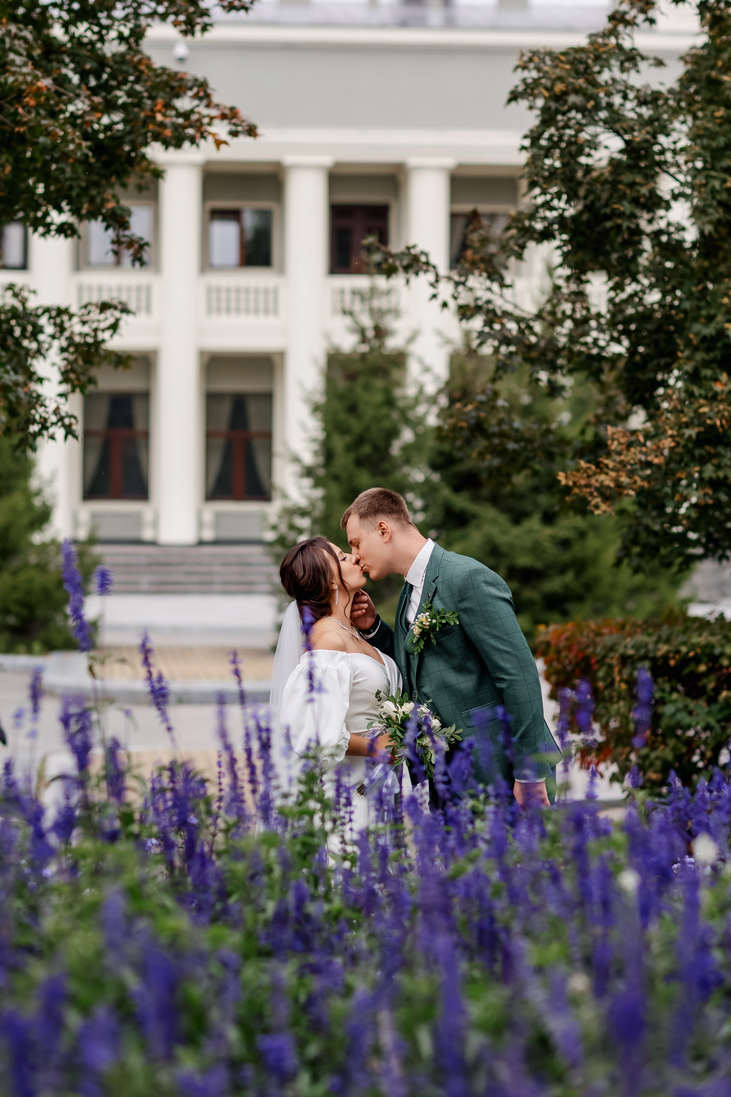 Олег и Юлия. Свадебная прогулка. Свадебный фотограф в Хабаровске