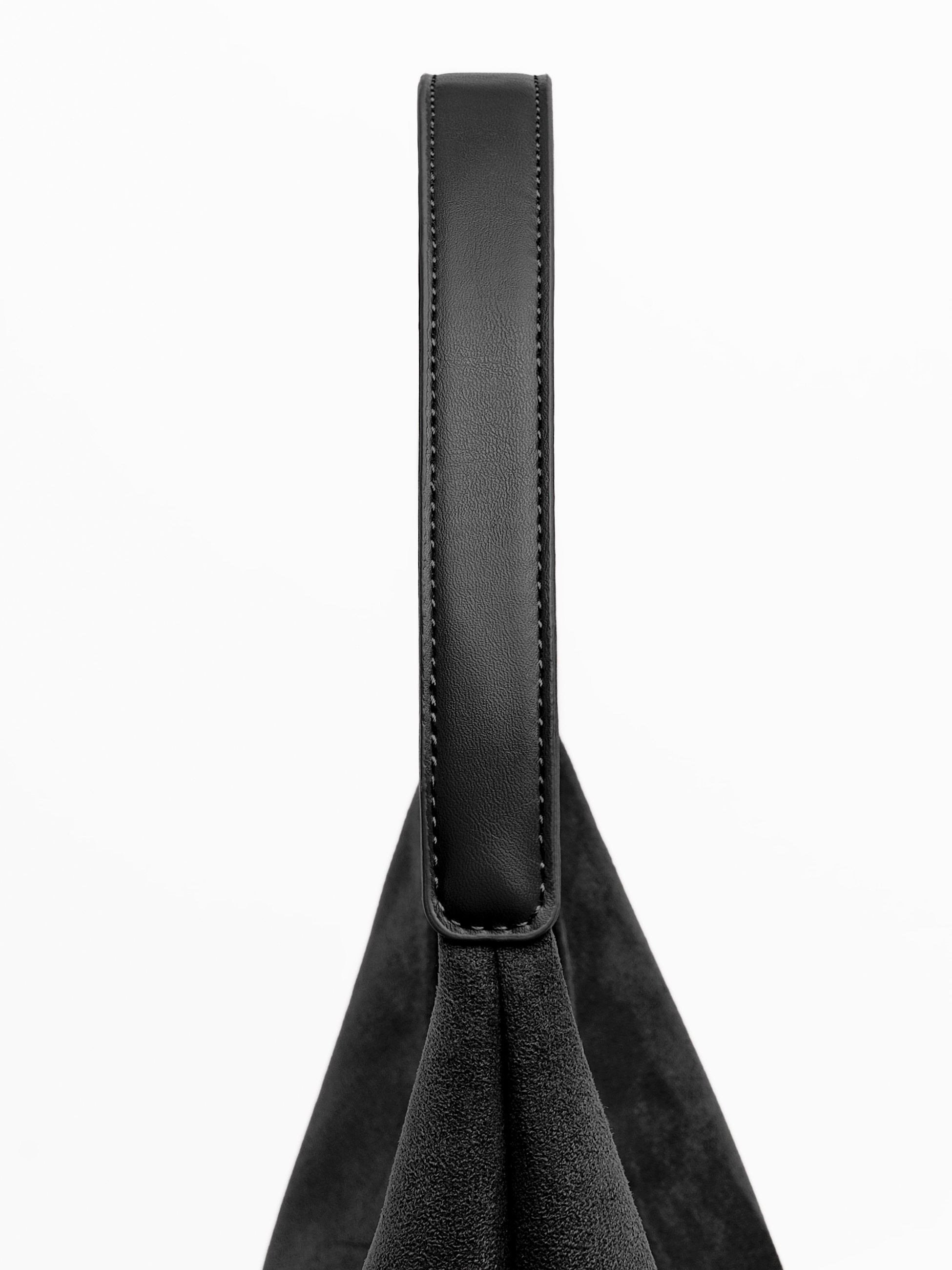 Черный шоппер перекрас. Предметный фотограф, фото для маркетплейсов Пятигорск, КМВ