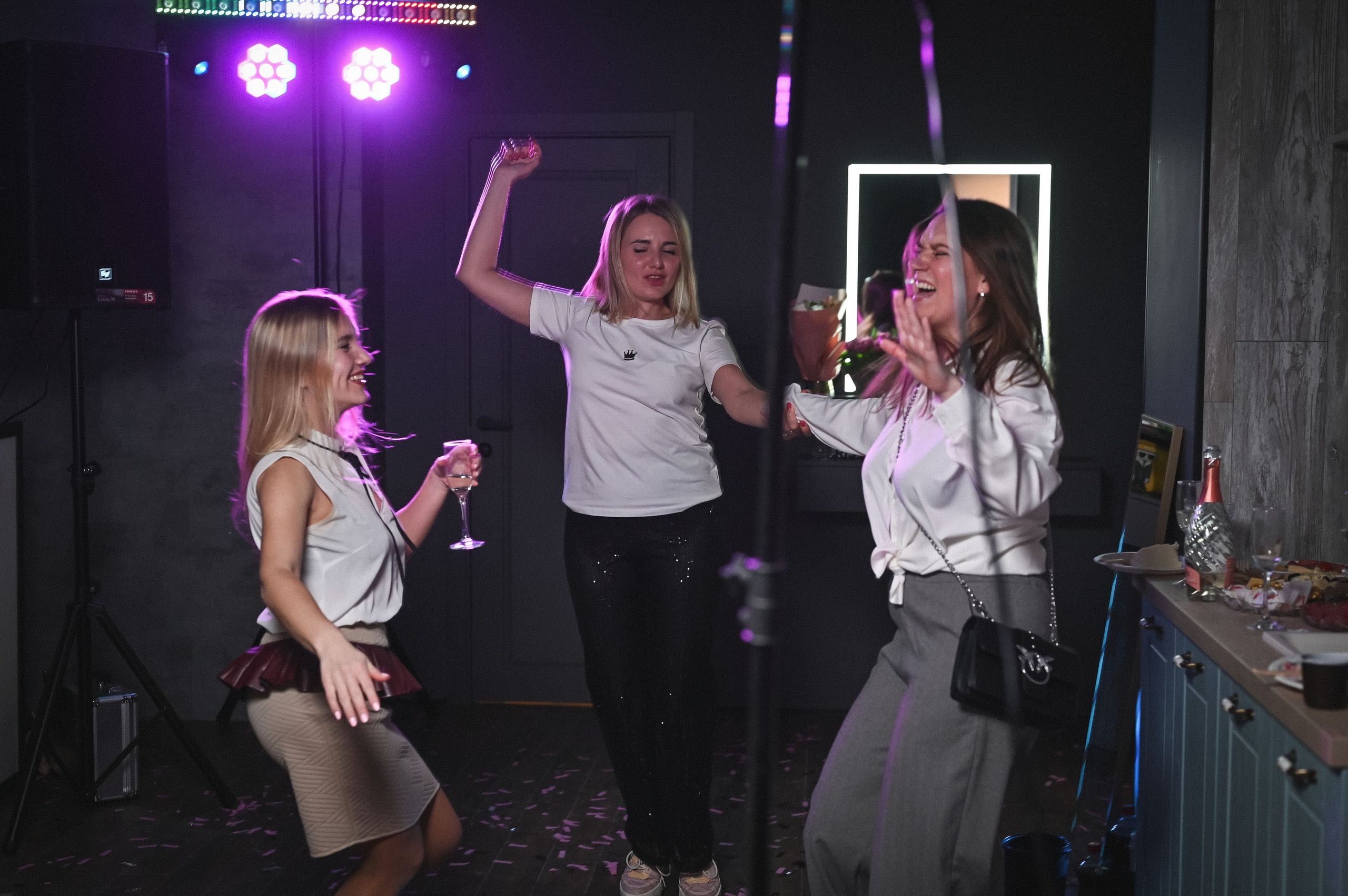 Открытие студии Hello Sasha. ZDARONOKIA Репортажный фотограф