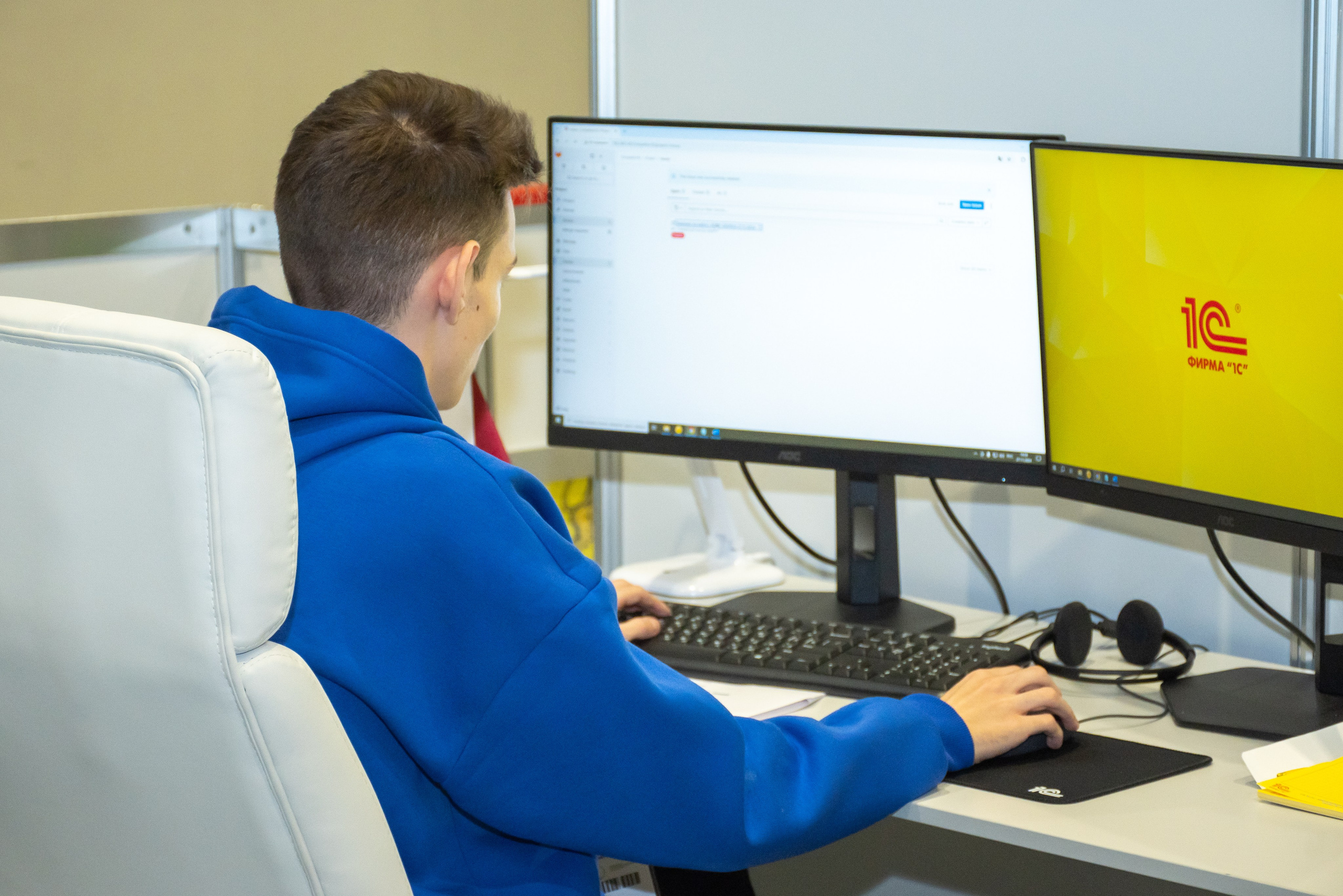 Чемпионат в Спб — ИТ-направление. Фотограф и видеограф в Москве Анна Матюхина