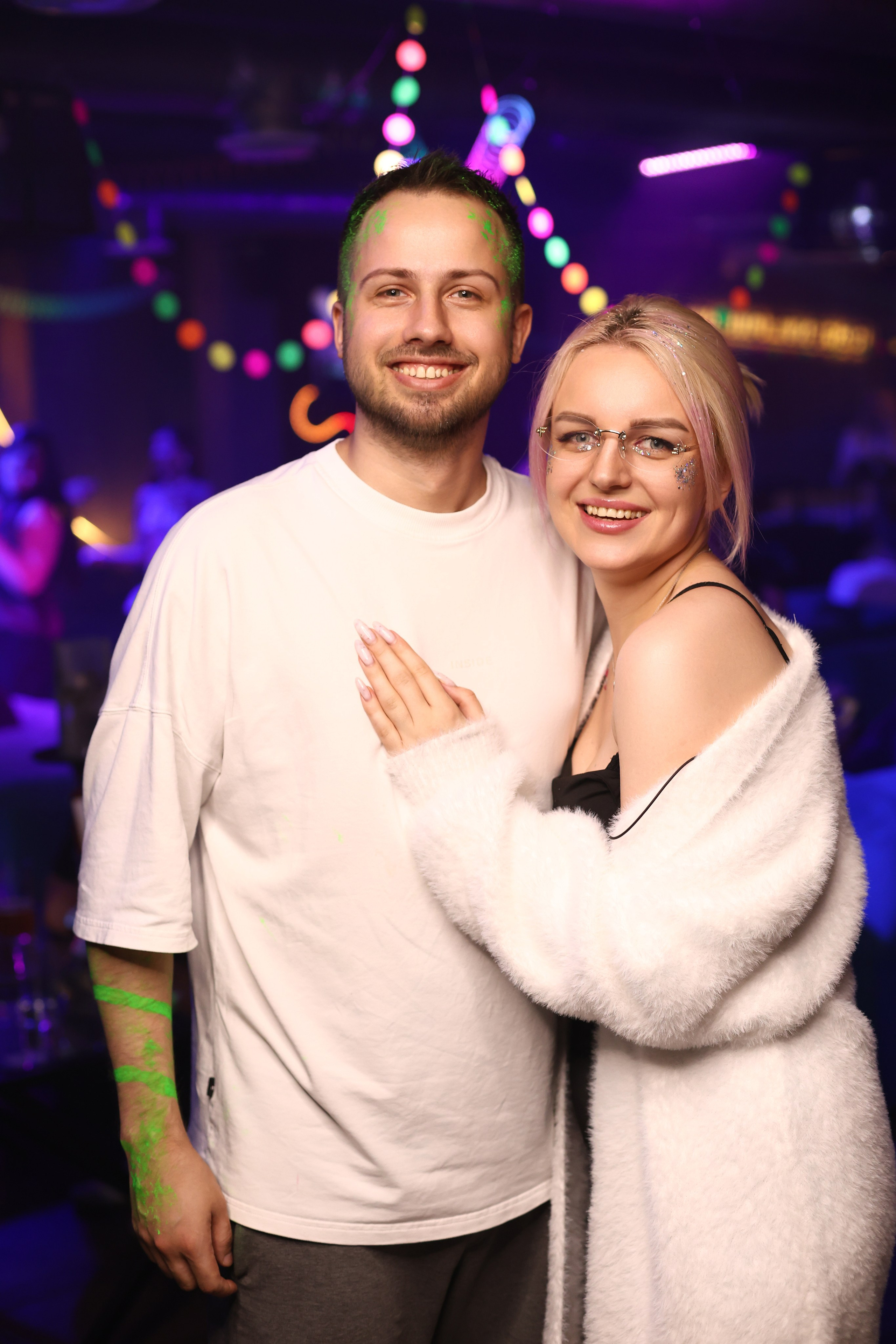 Neon Party 01.08.25. Мята Спортивная — Кальянная, караоке, бар в Минске