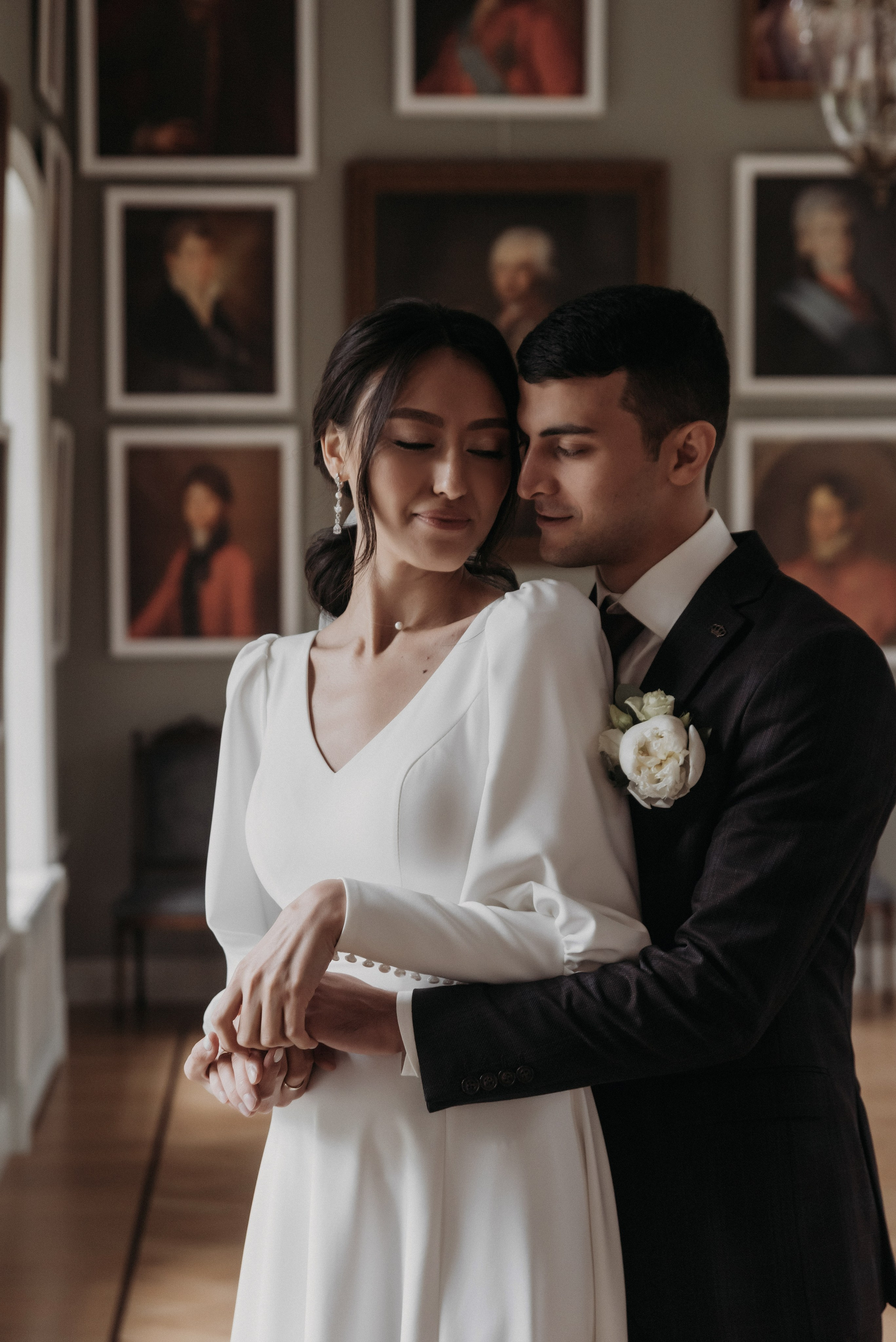 Свадебная фотосессия в Твери в красивой локации в замке в Московской области. Свадебный фотограф в Твери, Москве и Санкт-Петербурге Денисова Екатерина