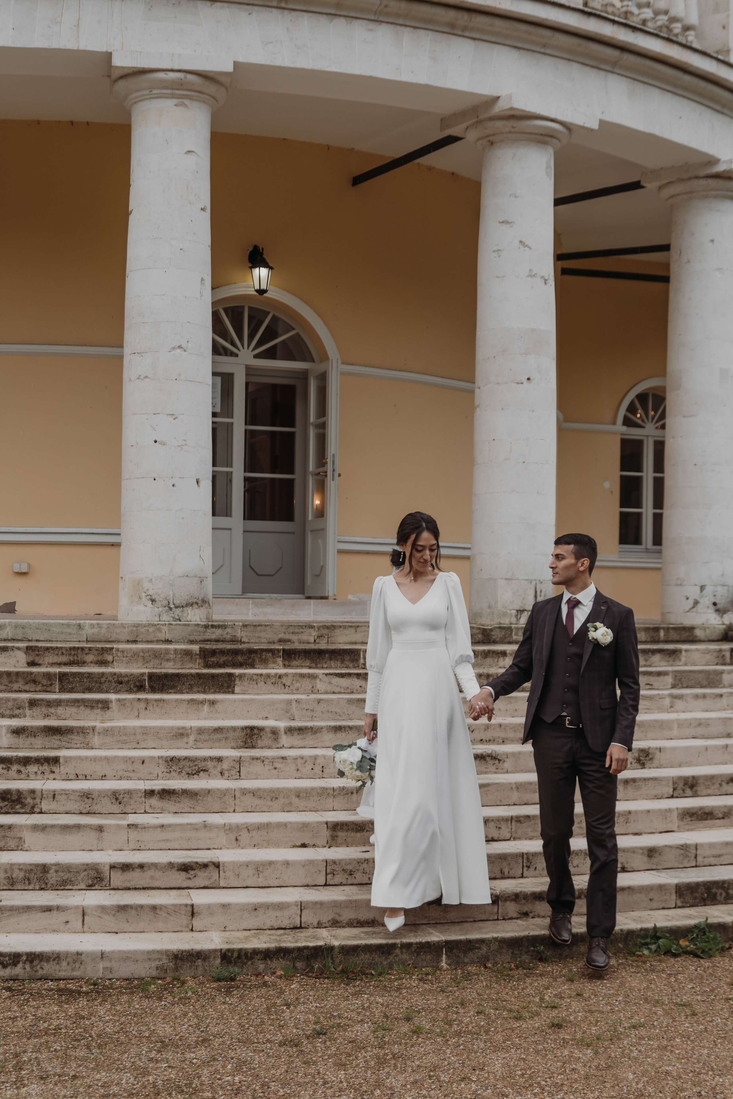 Свадебная фотосессия в Твери в красивой локации в замке в Московской области. Свадебный фотограф в Твери, Москве и Санкт-Петербурге Денисова Екатерина