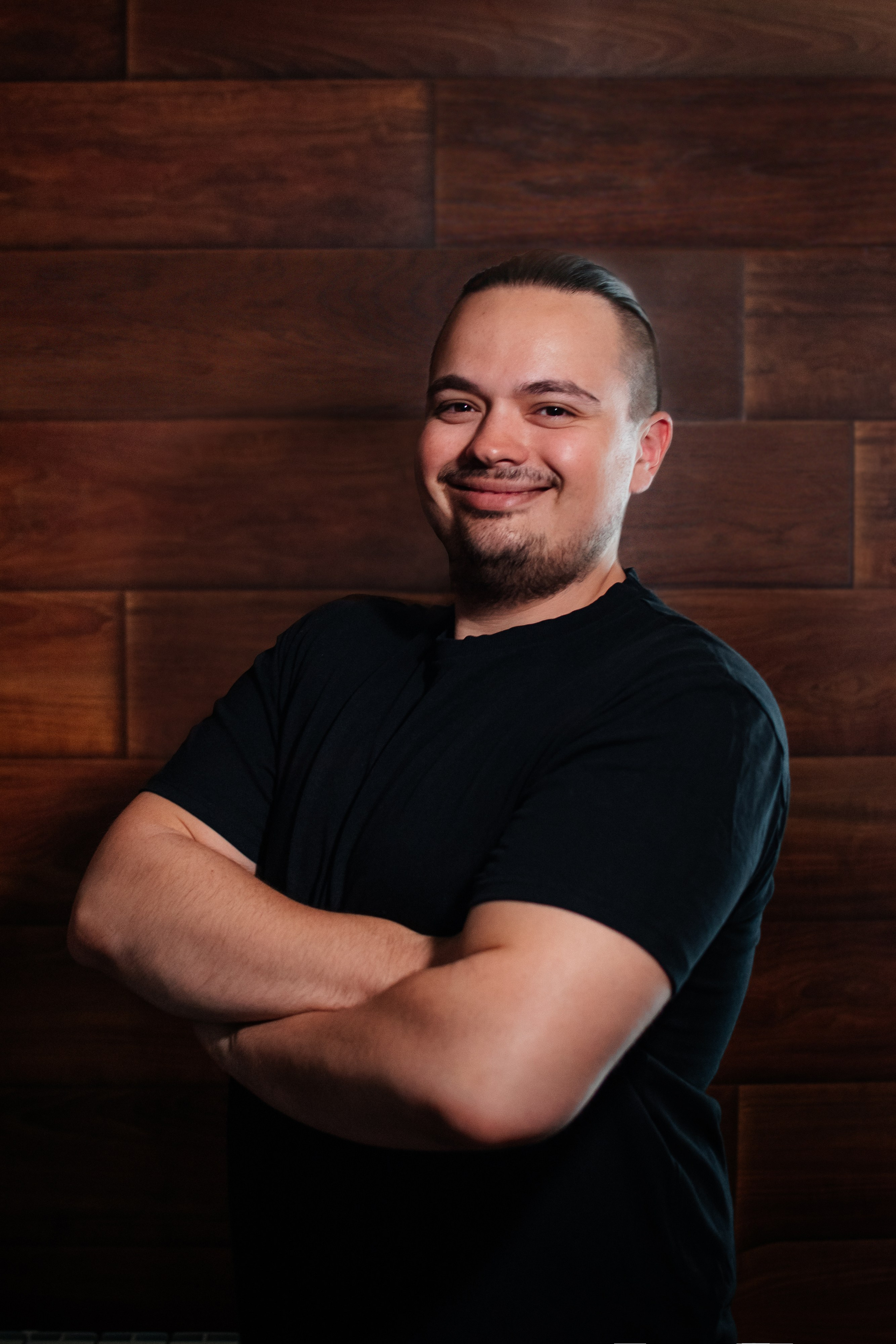 Массажист фитнес-клуба