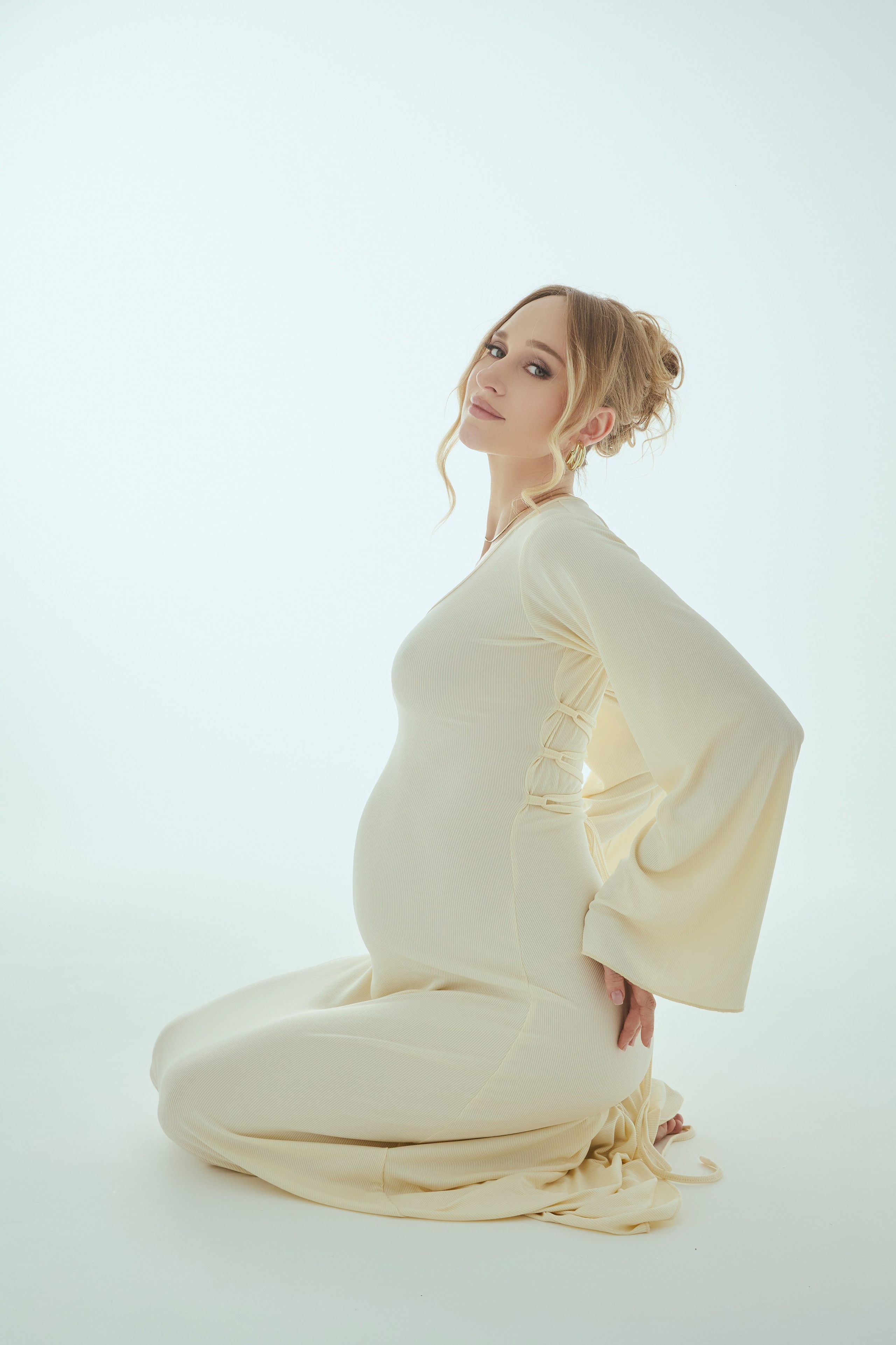 Съемка беременности для Татьяны в студии MAI в Армавире. Свадебный фотограф в Армавире Николай Манвелов